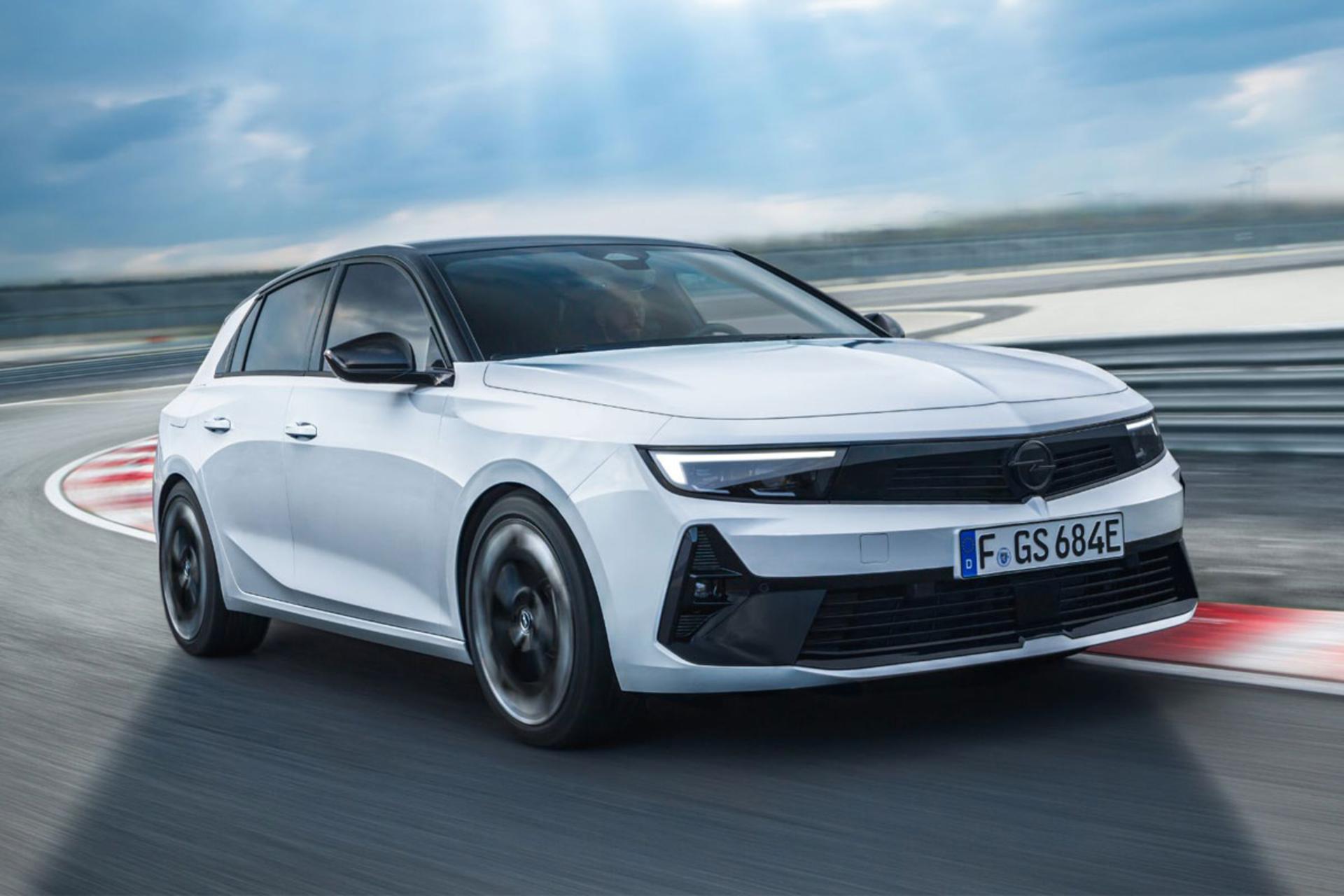 Opel-Astra-GSe-1