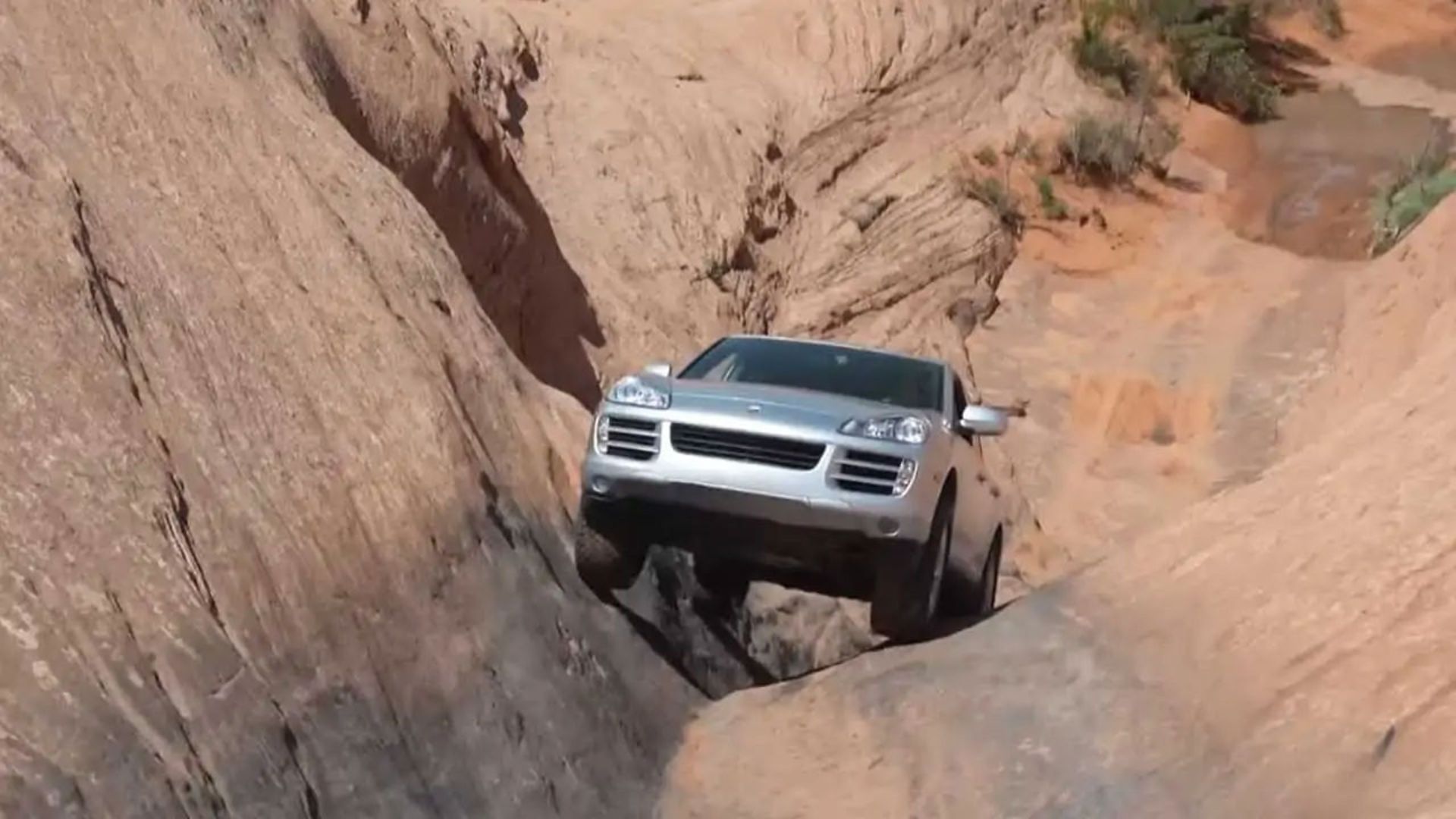 stock-porsche-cayenne-hells-gate