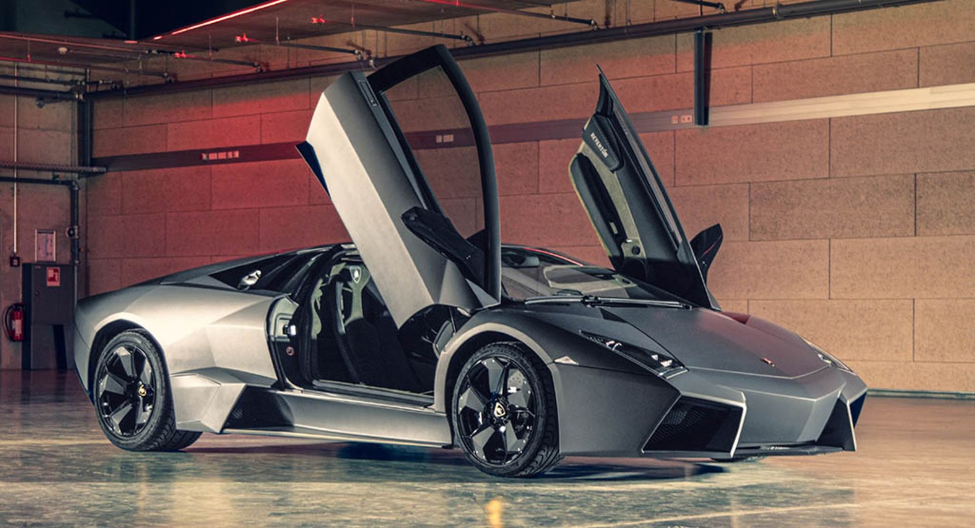 2008-Lamborghini-Reventon-44-1