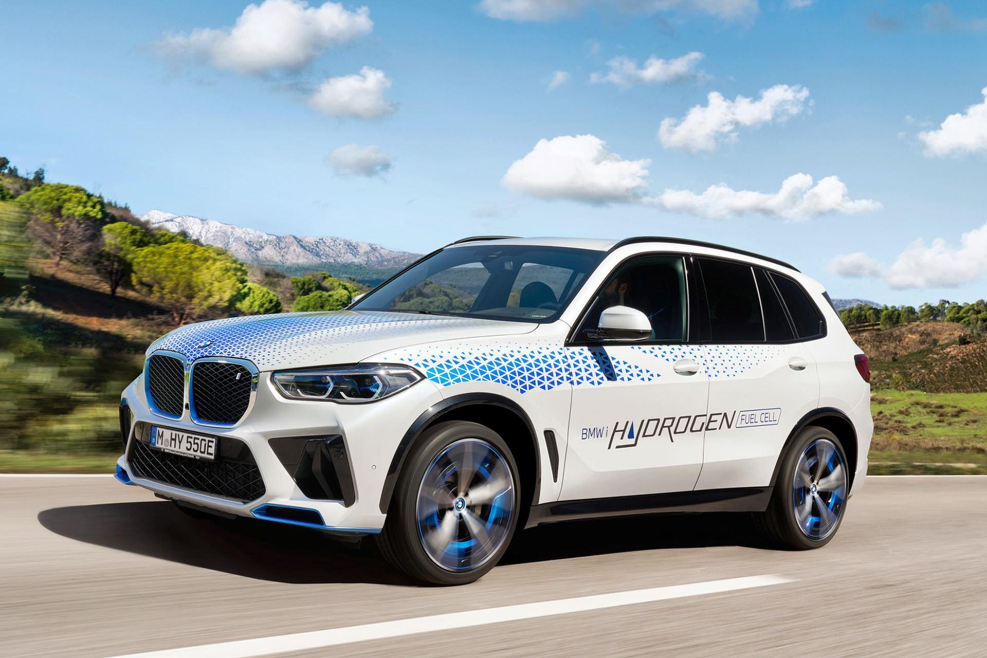 2022-BMW-iX5-Hydrogen-16