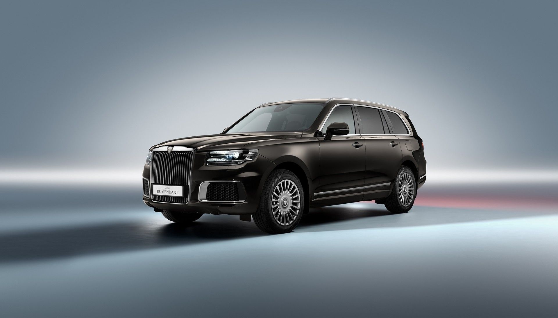2023-Aurus-Komendant-30