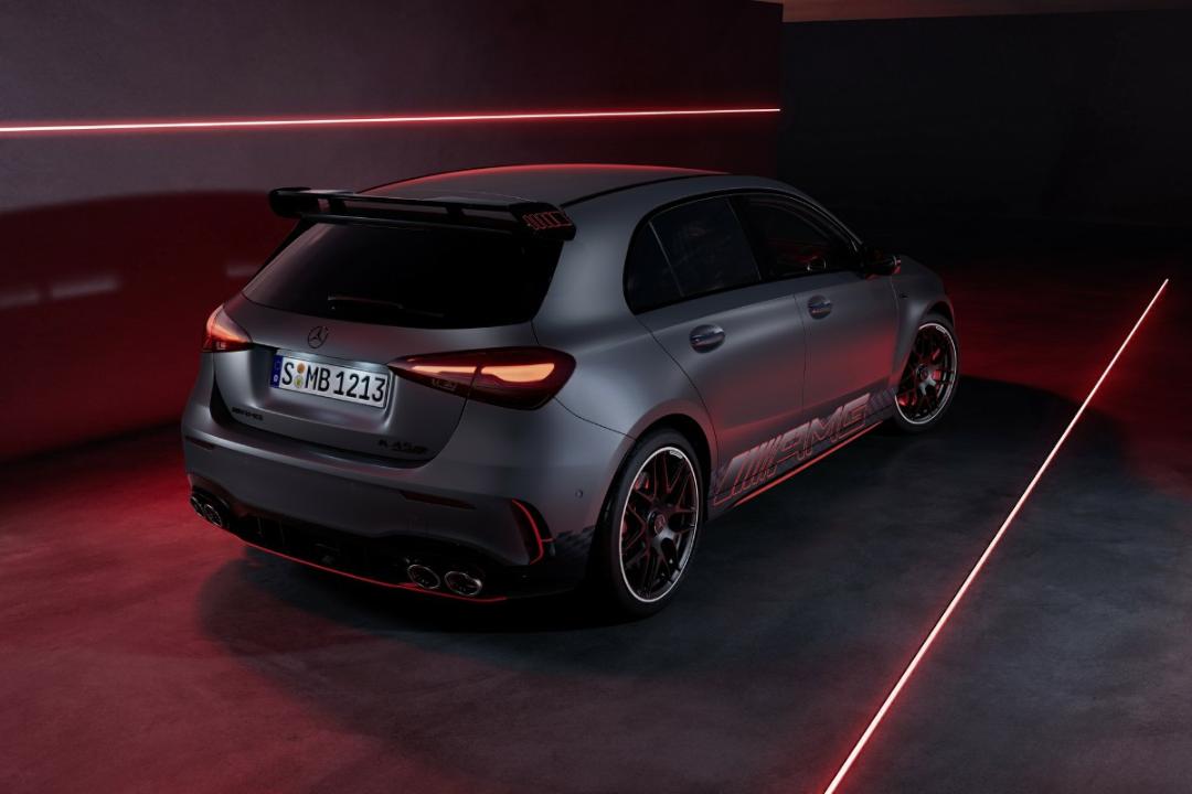 2023-Mercedes-A-Class-A35-A45-31