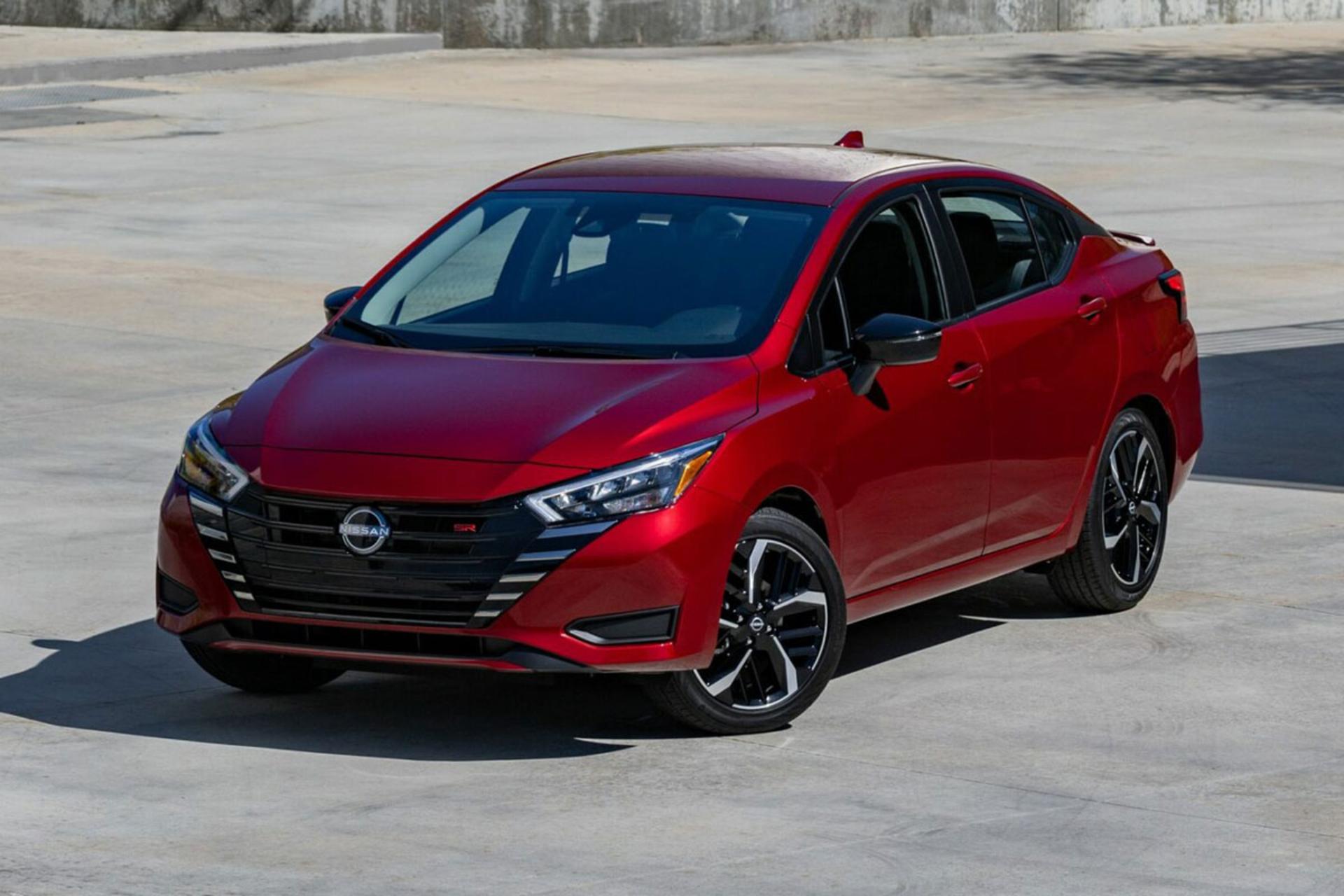 2023-Nissan-Versa-2