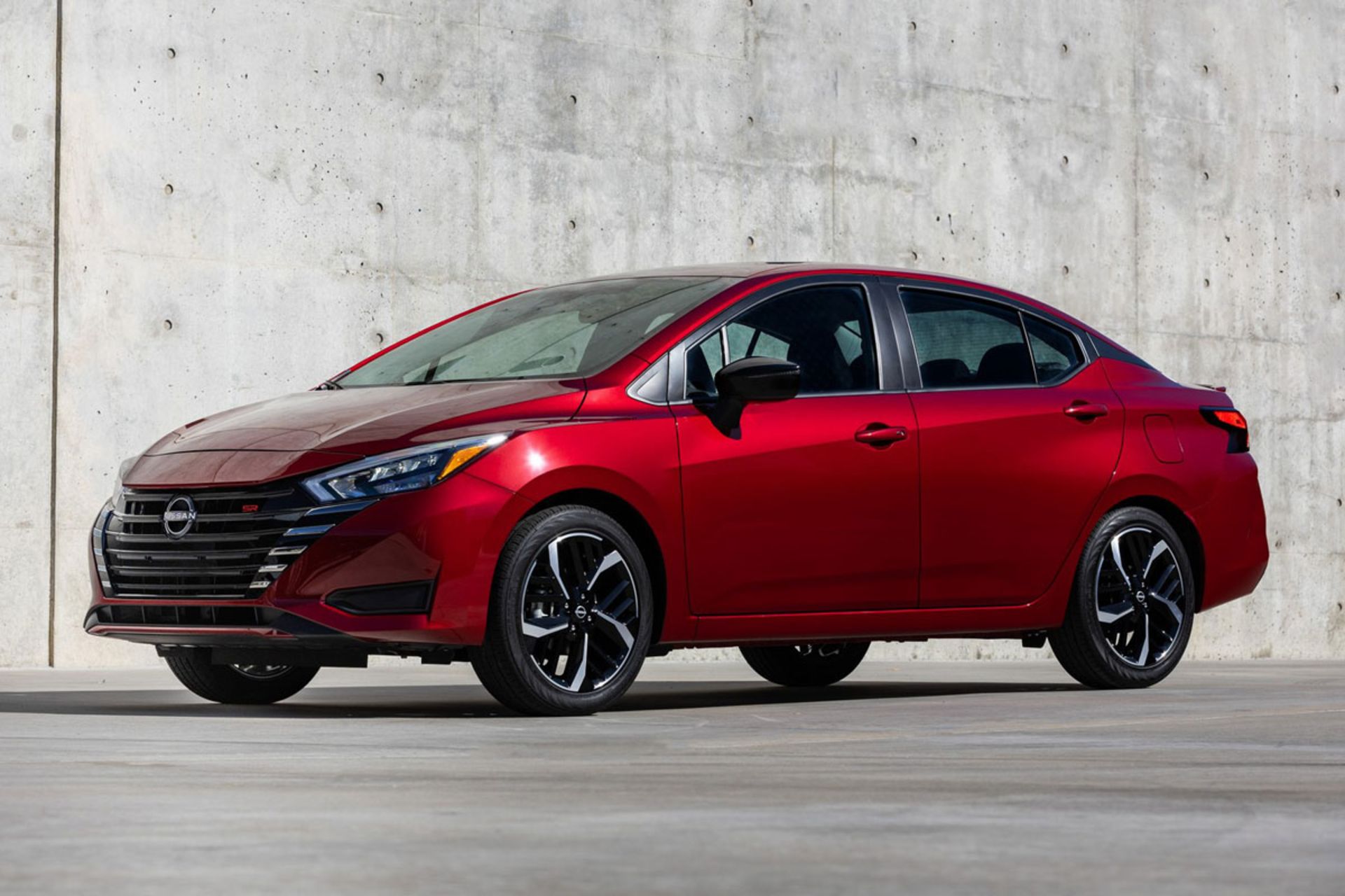 2023-Nissan-Versa-26