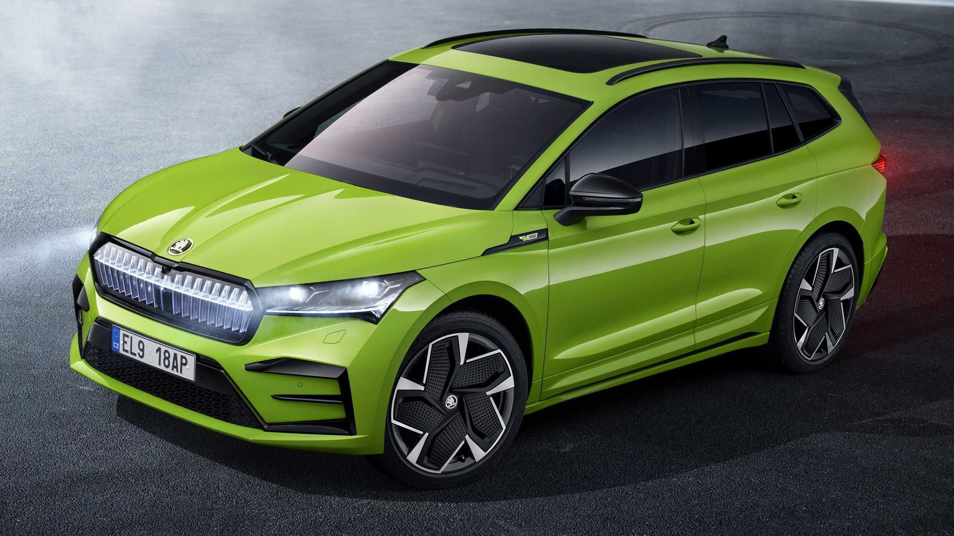 2023-skoda-enyaq-rs-iv (1)