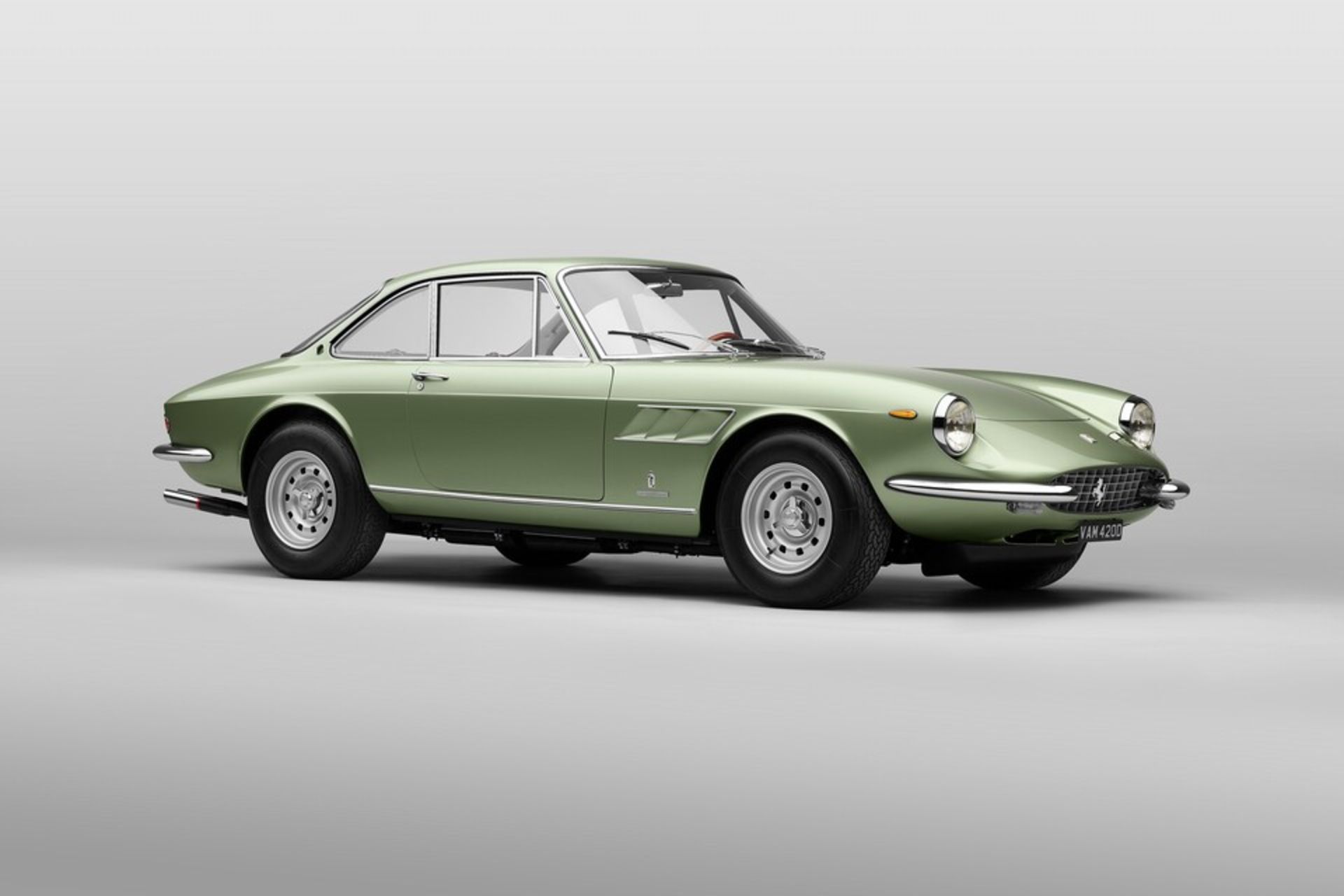 Ferrari-330-GTC-25