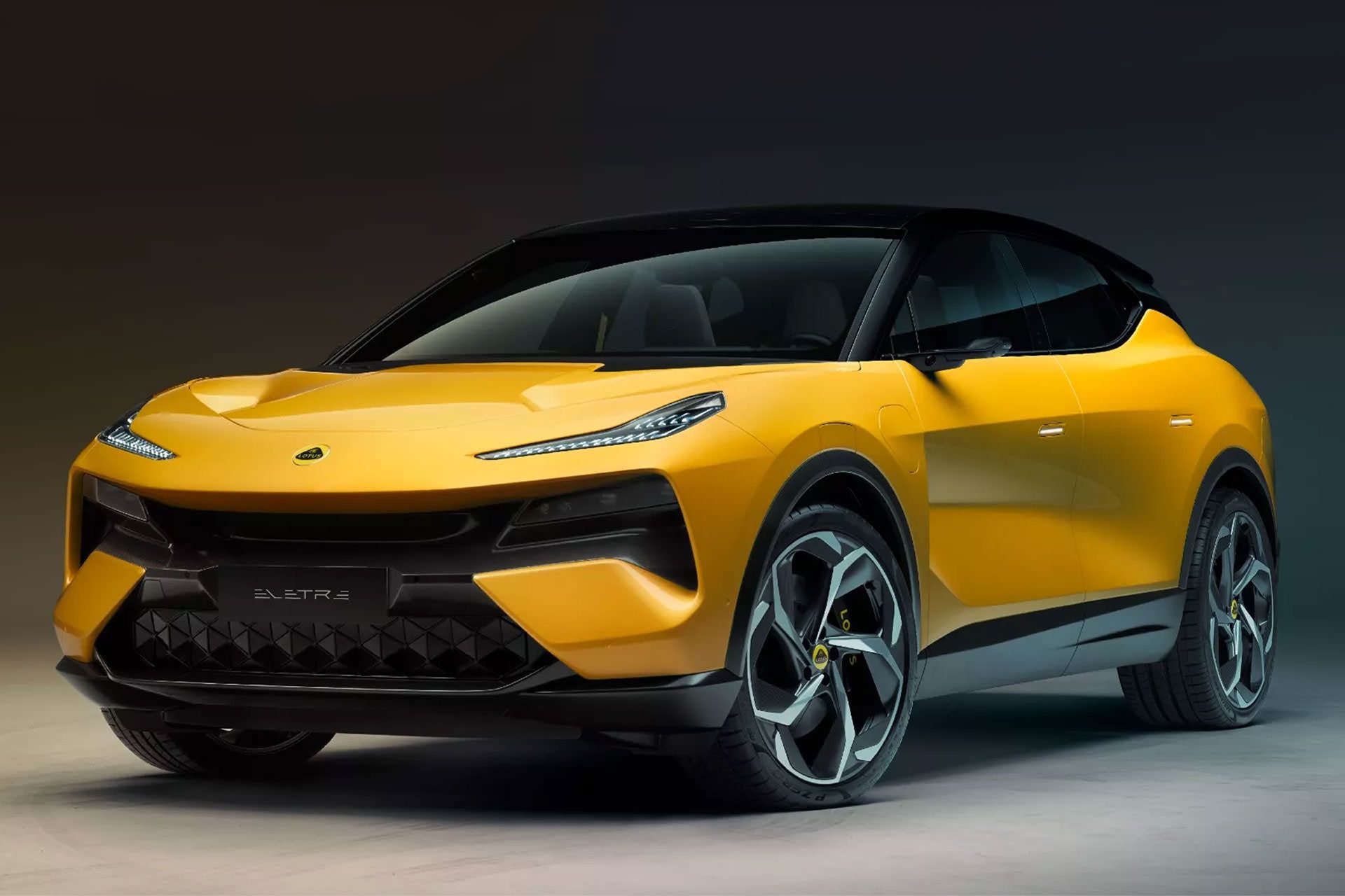 Lotus-Eletre-1