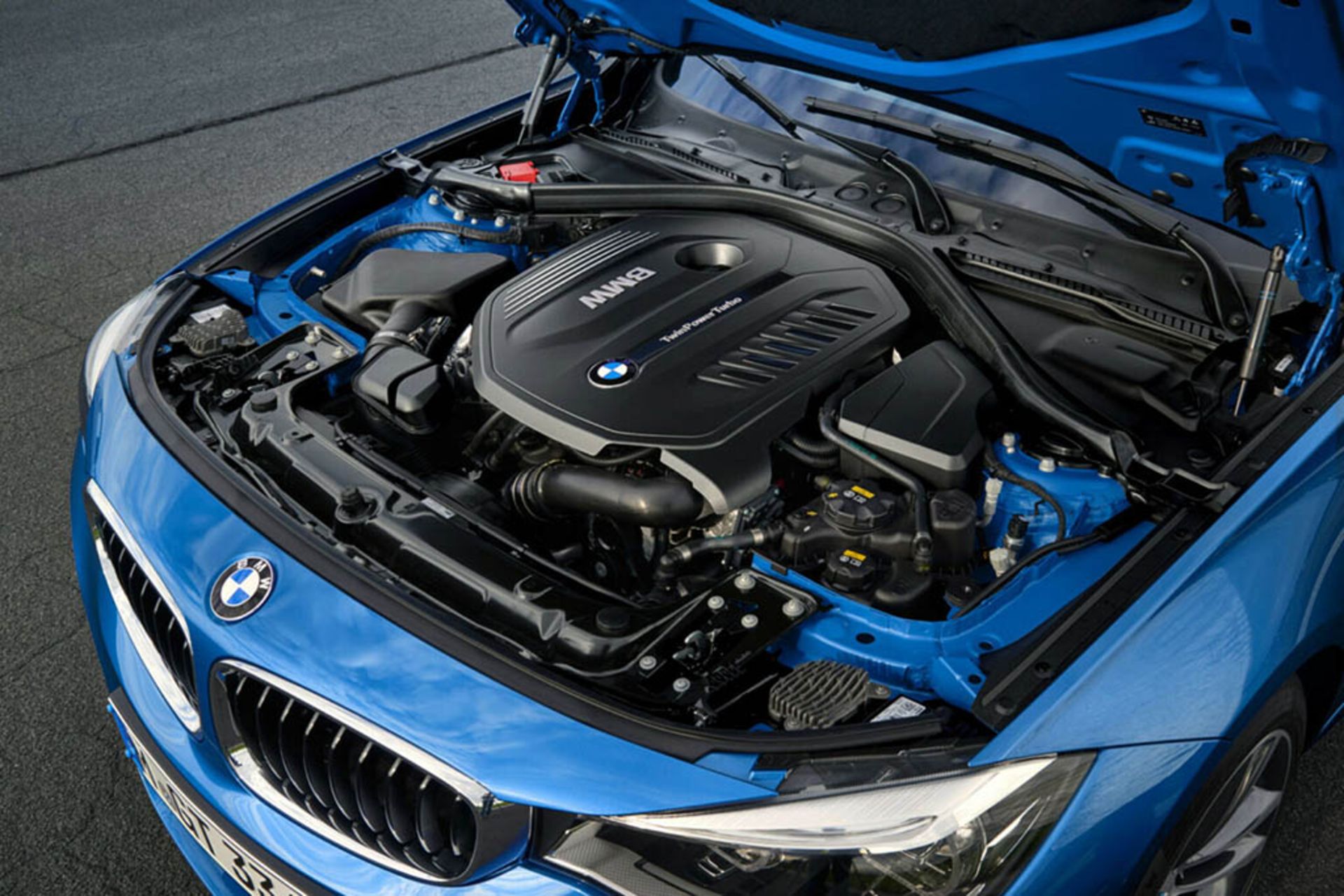 bmw-b6-six-cylinder-engine-wins-second-6-best-engines-award-2020-bmw-b58-bmw engine