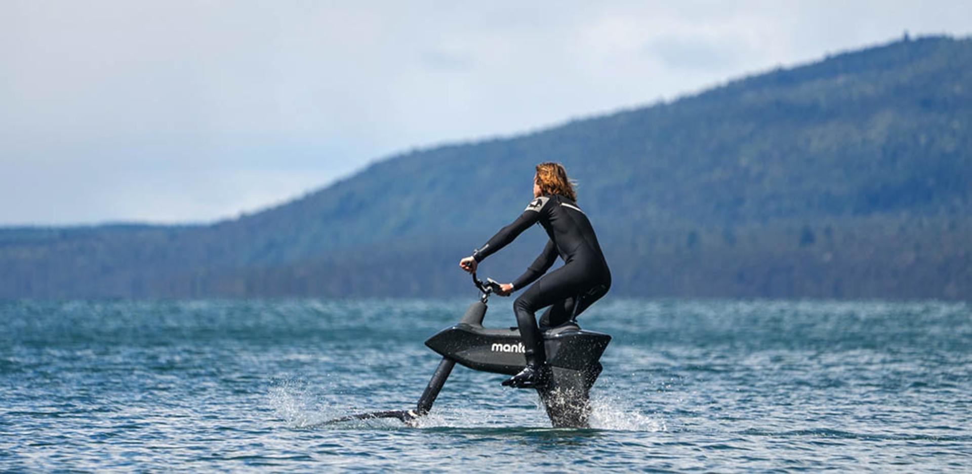 new-zealand-made-manta-5-sl3-hydrofoil-bike-is-ready-to-make-a-splash-1