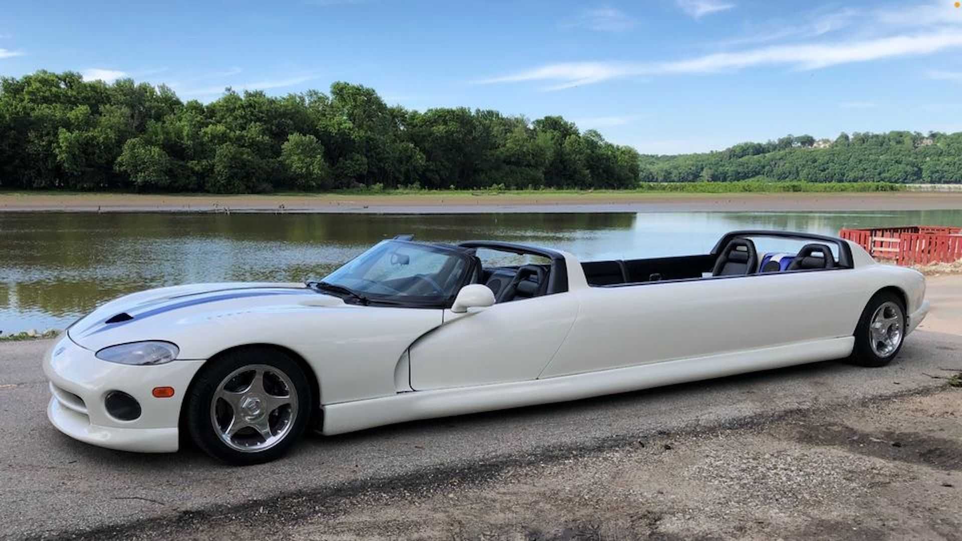 stretched-dodge-viper-limo-for-sale (5)