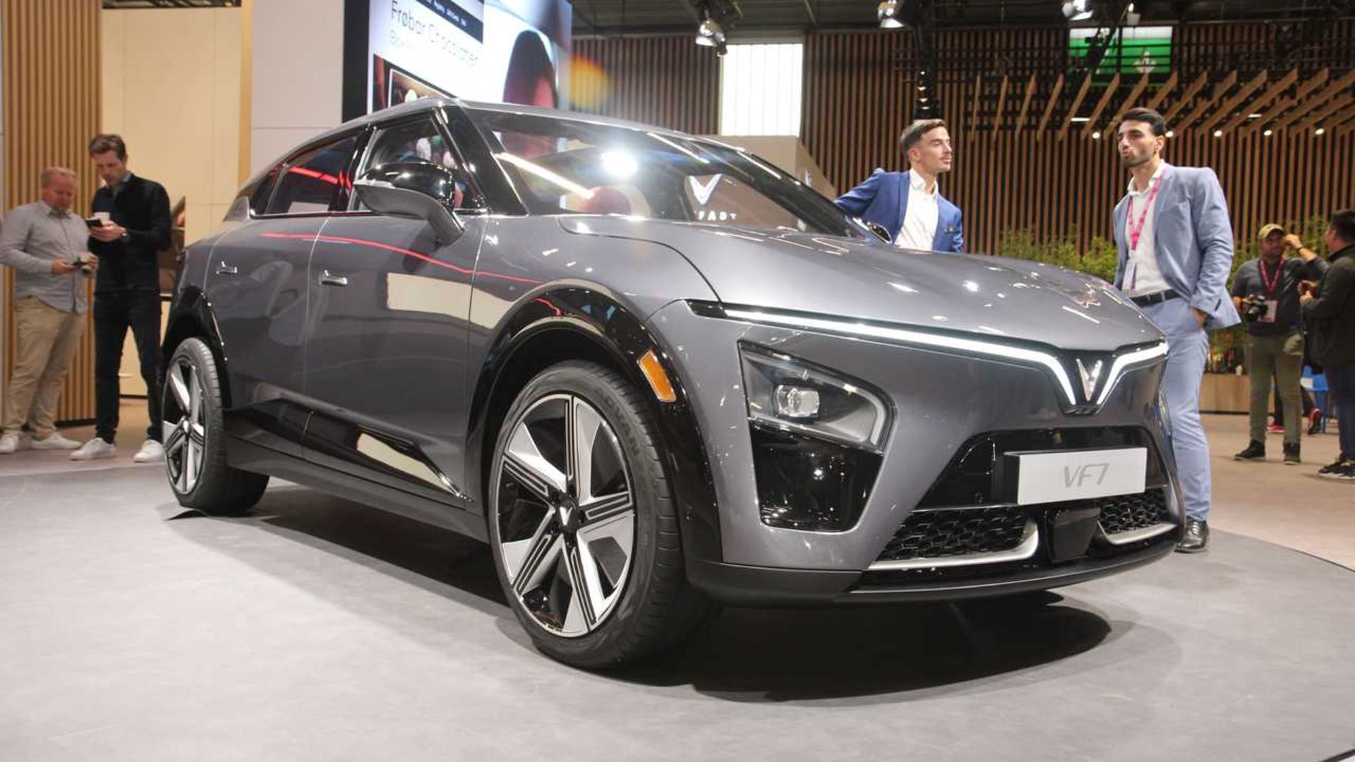 vinfast-vf7-2022