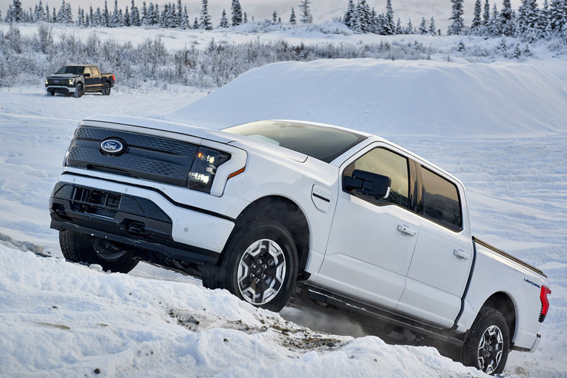 2022-Ford-F-150-Lightning-Alaska-4-1024