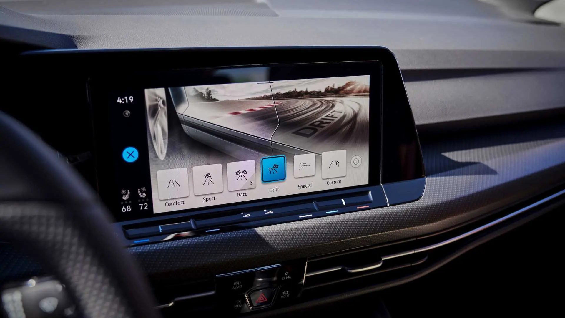 2022-volkswagen-golf-r-us-version-infotainment-screen