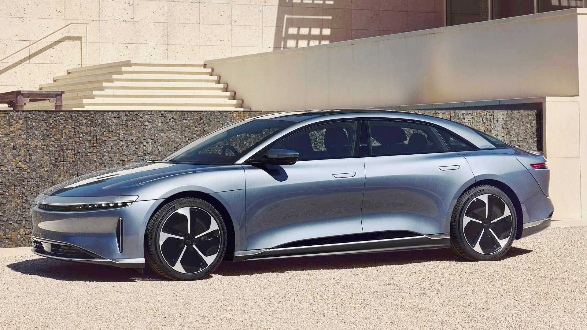 2023-lucid-air-pure (2)