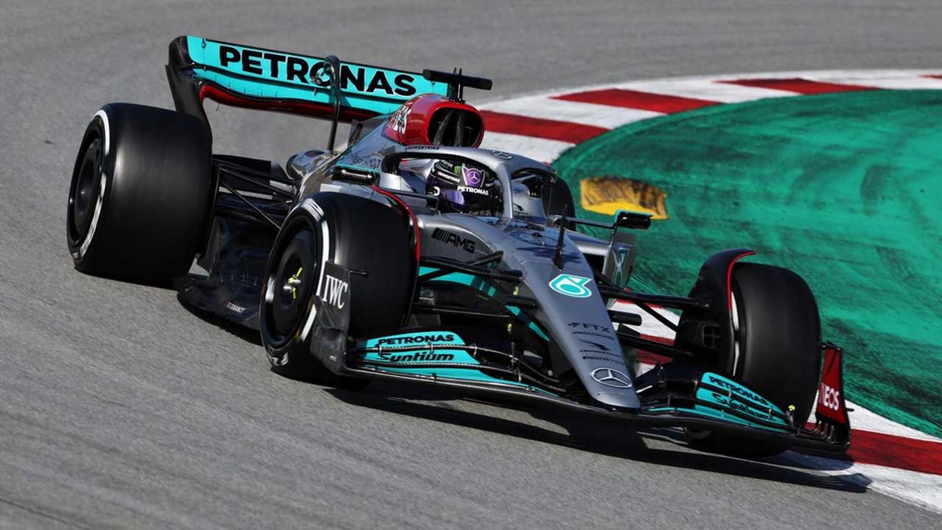 Mercedes-W13-1
