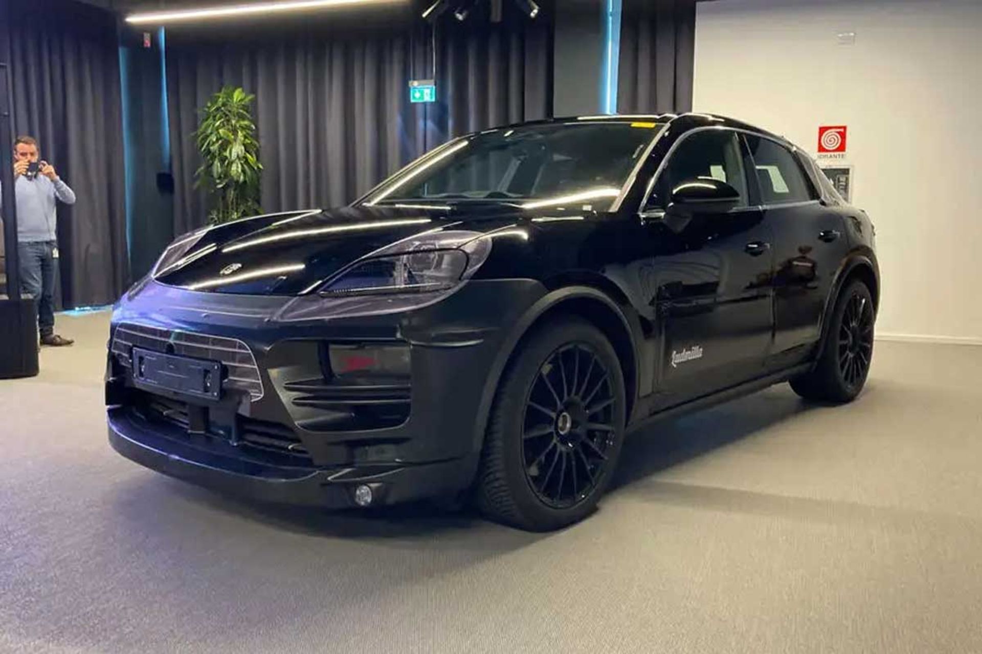 Porsche-1