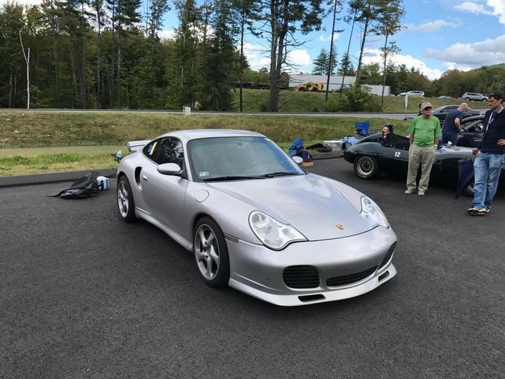 Porsche-911-996-1