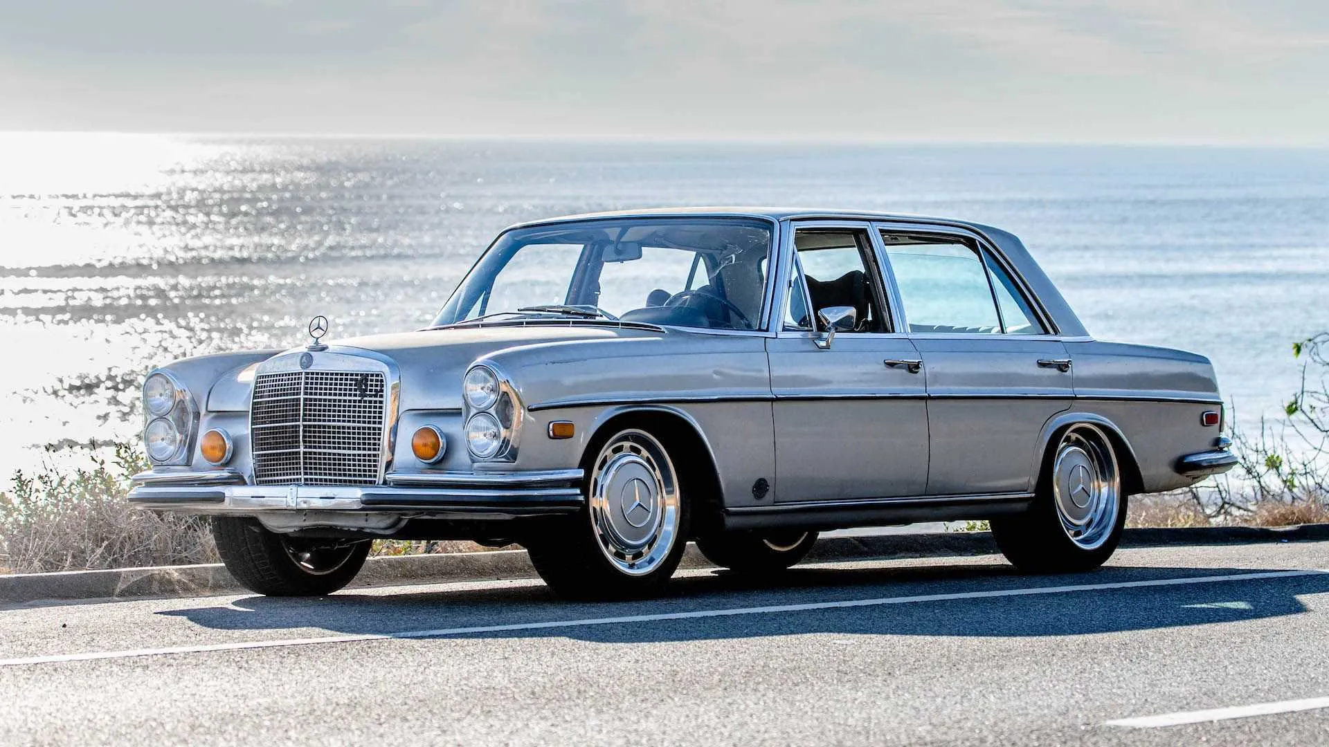 icon-derelict-1971-mercedes-benz-300-sel-for-2022-sema (6)