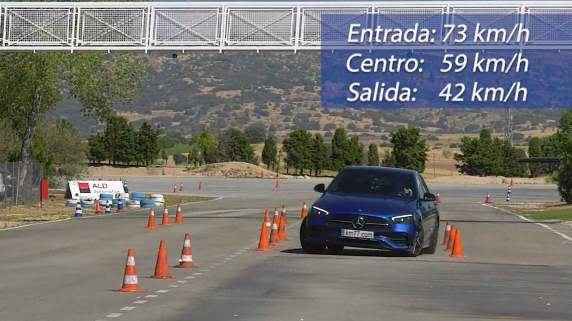 mercedes-benz-c-300-e-sedan-moose-test