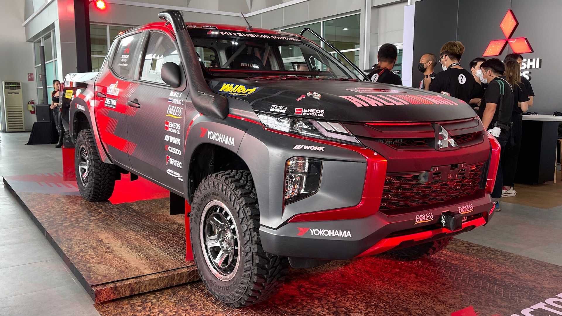 mitsubishi-triton-ralliart-live-photos (2)