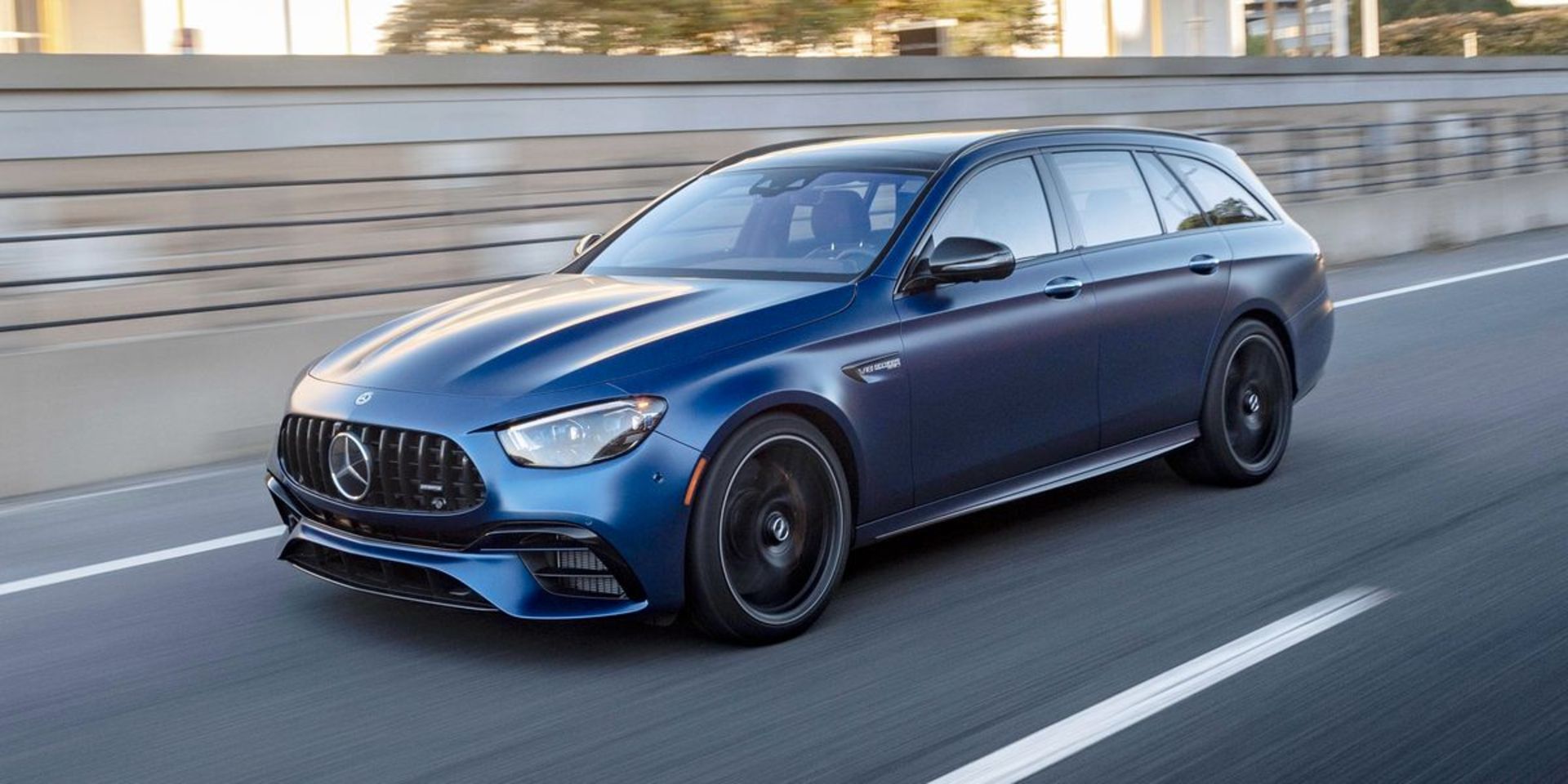 2021-mercedes-amg-e63-s-wagon-103-1604268162