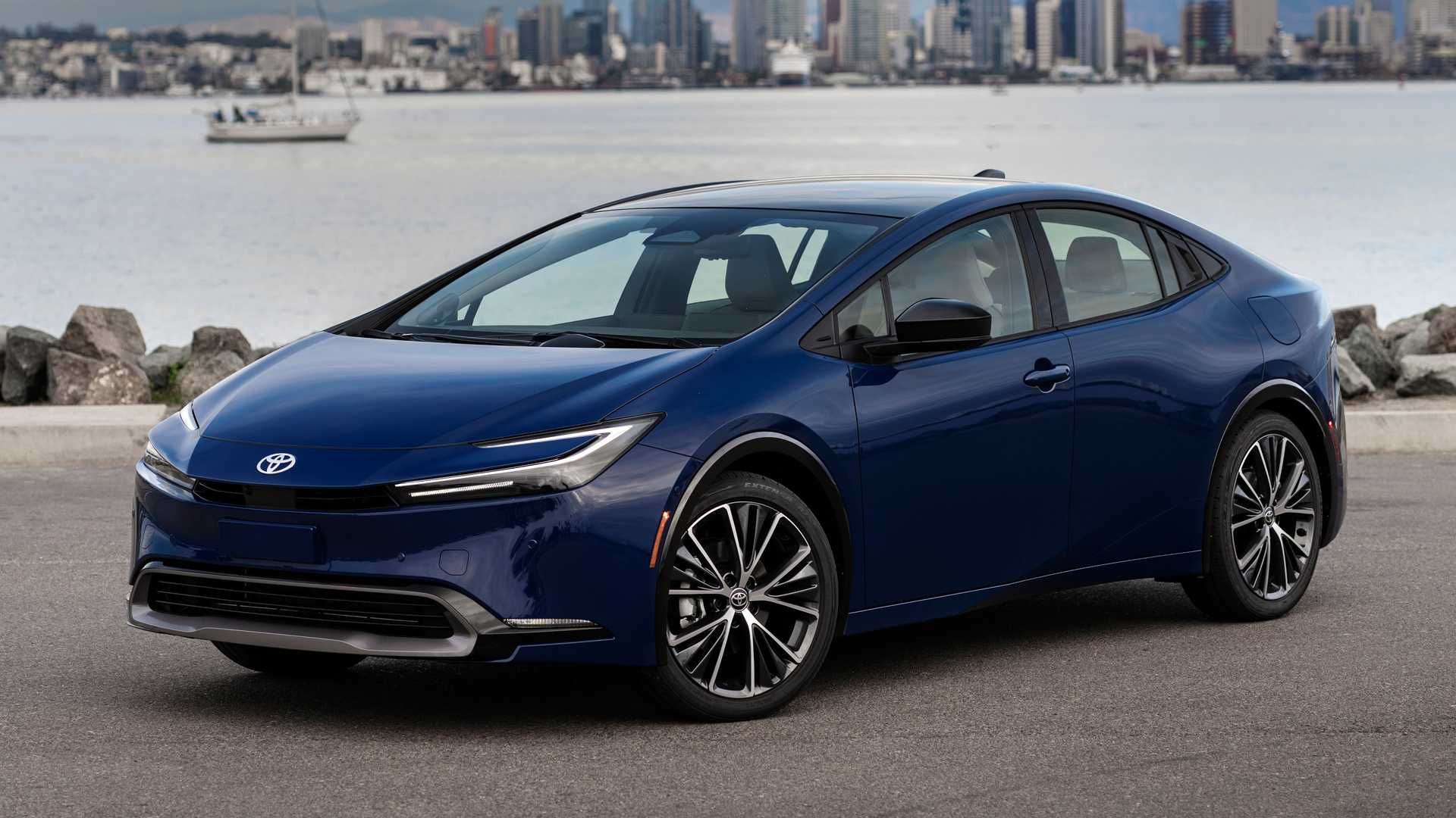 2023-toyota-prius-exterior (1)