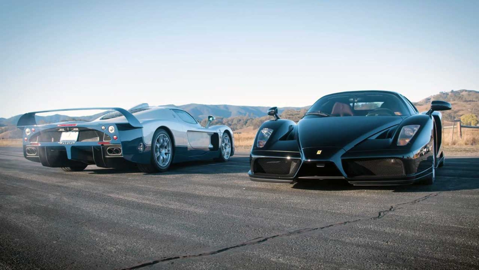 ferrari-enzo-versus-1