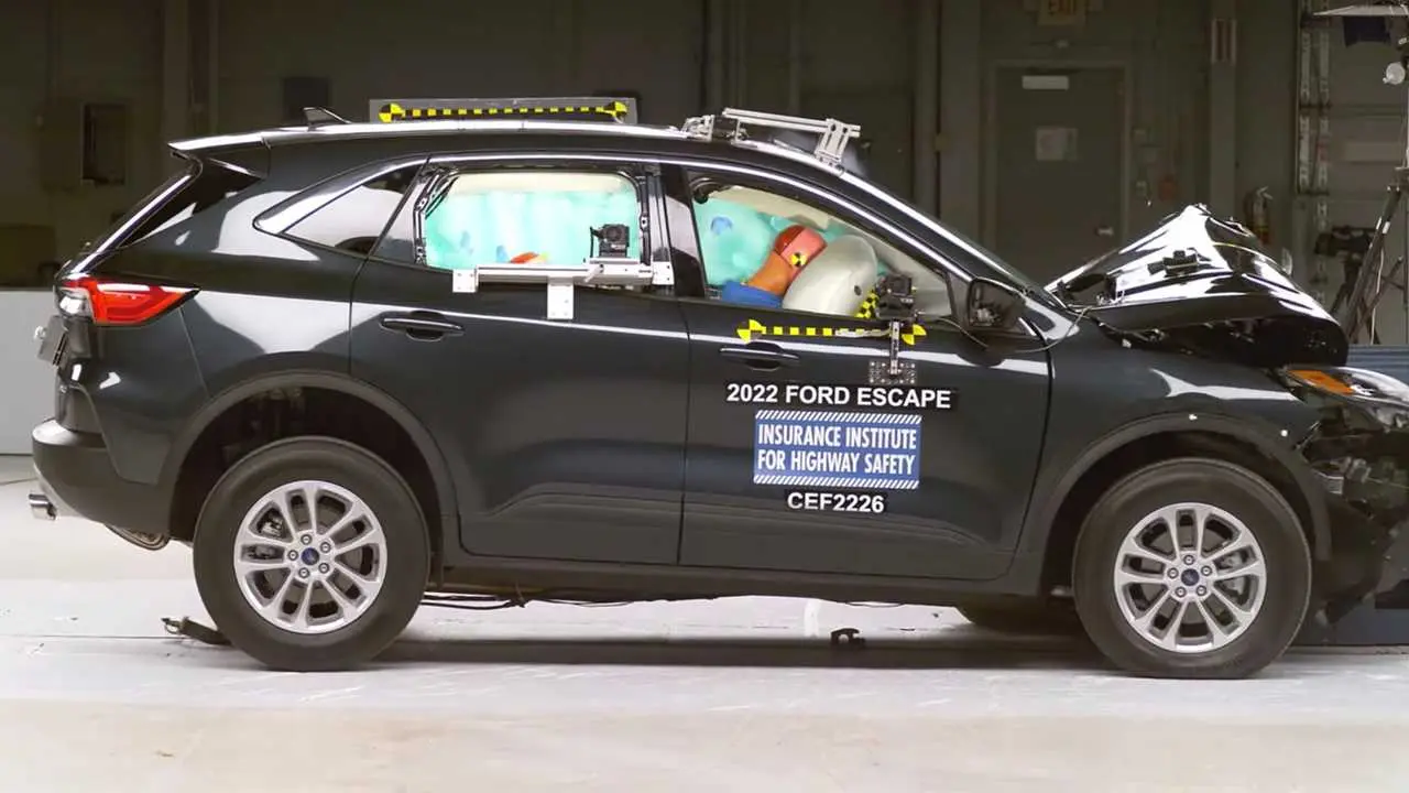 iihs-updated-moderate-overlap-crash-ford-escape