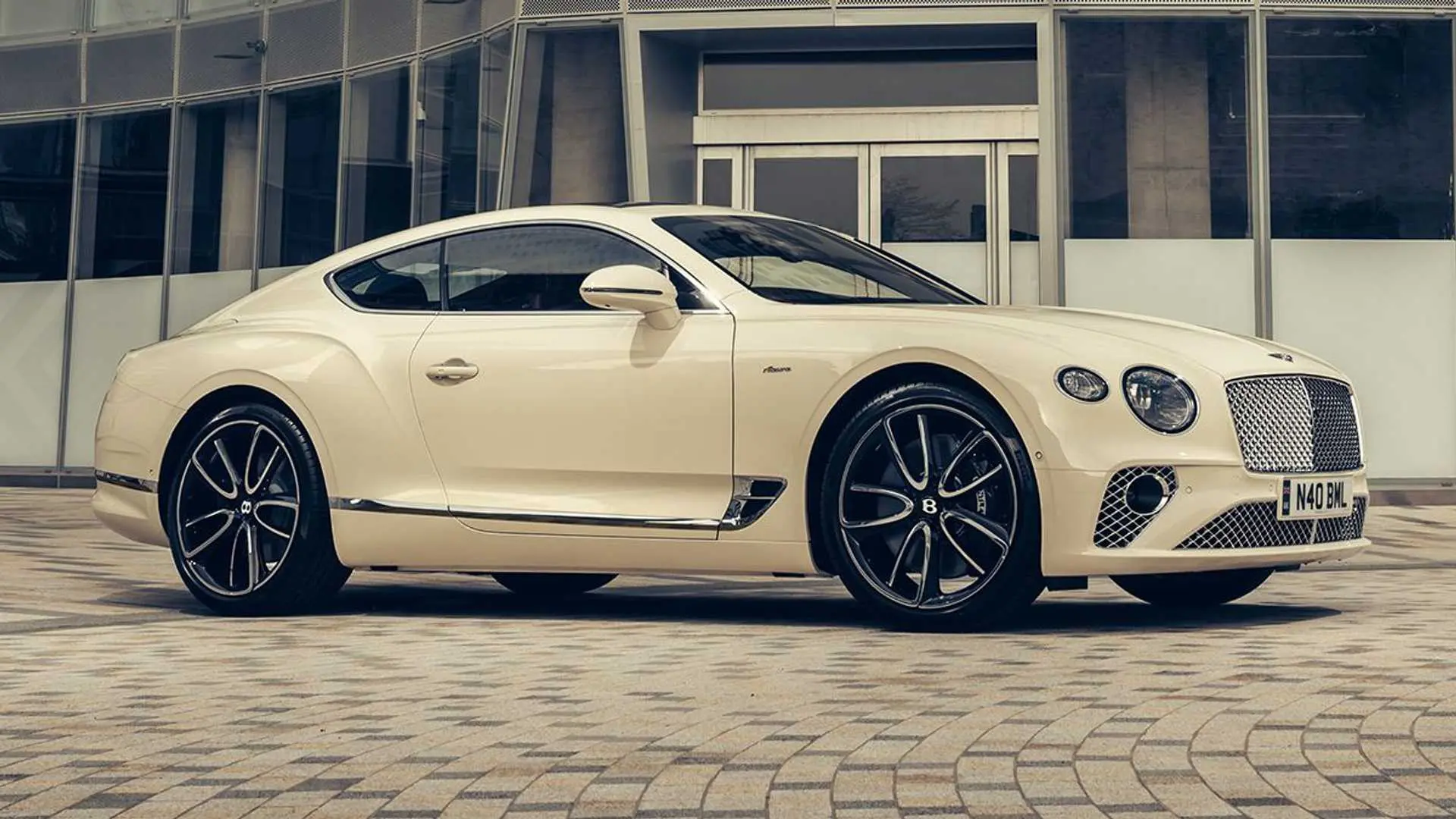 bentley-continental-gt-azure-inspired-by-1953-r-type-continental (11)