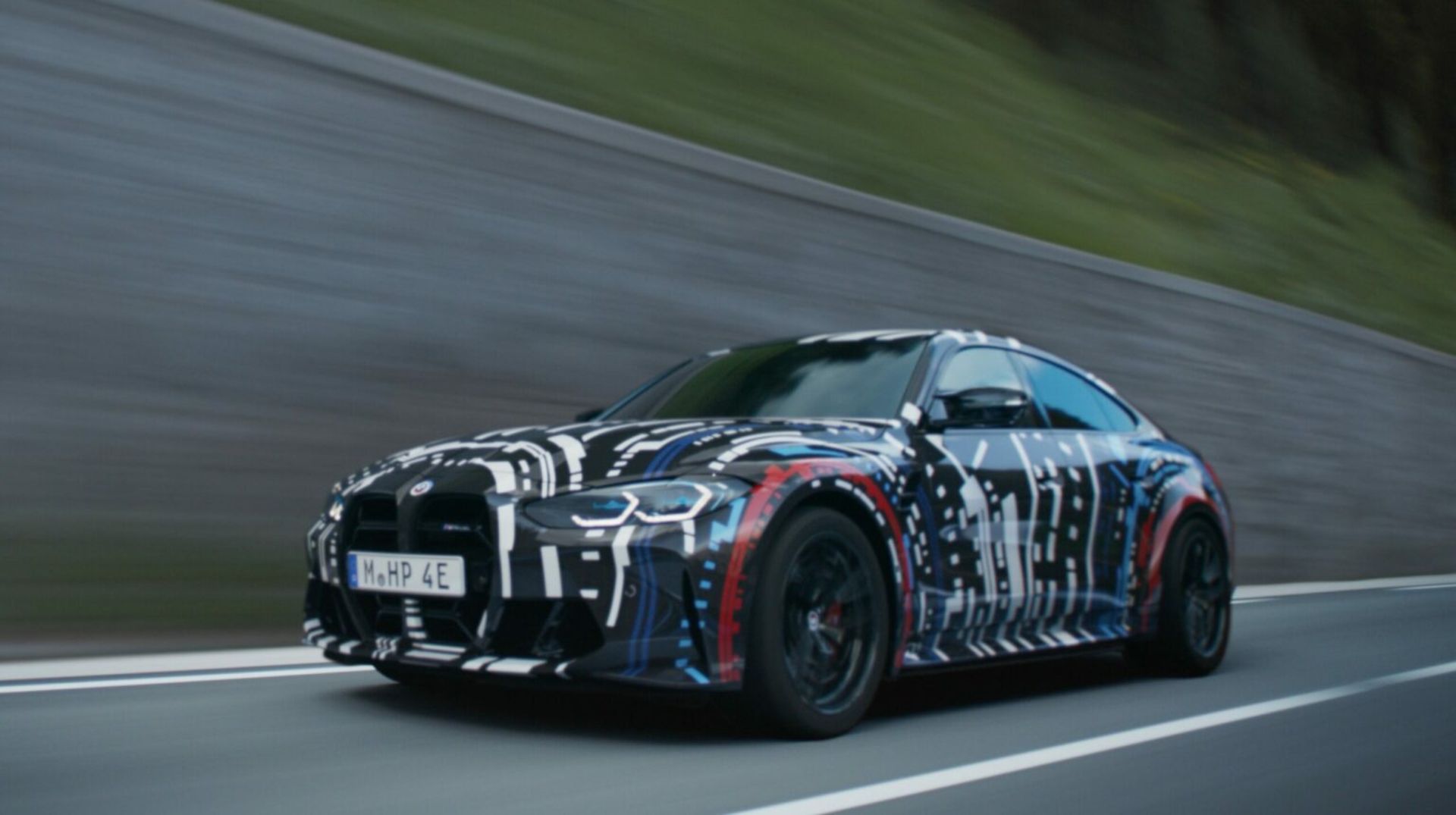 bmw-m4-quad-motors-1536x860