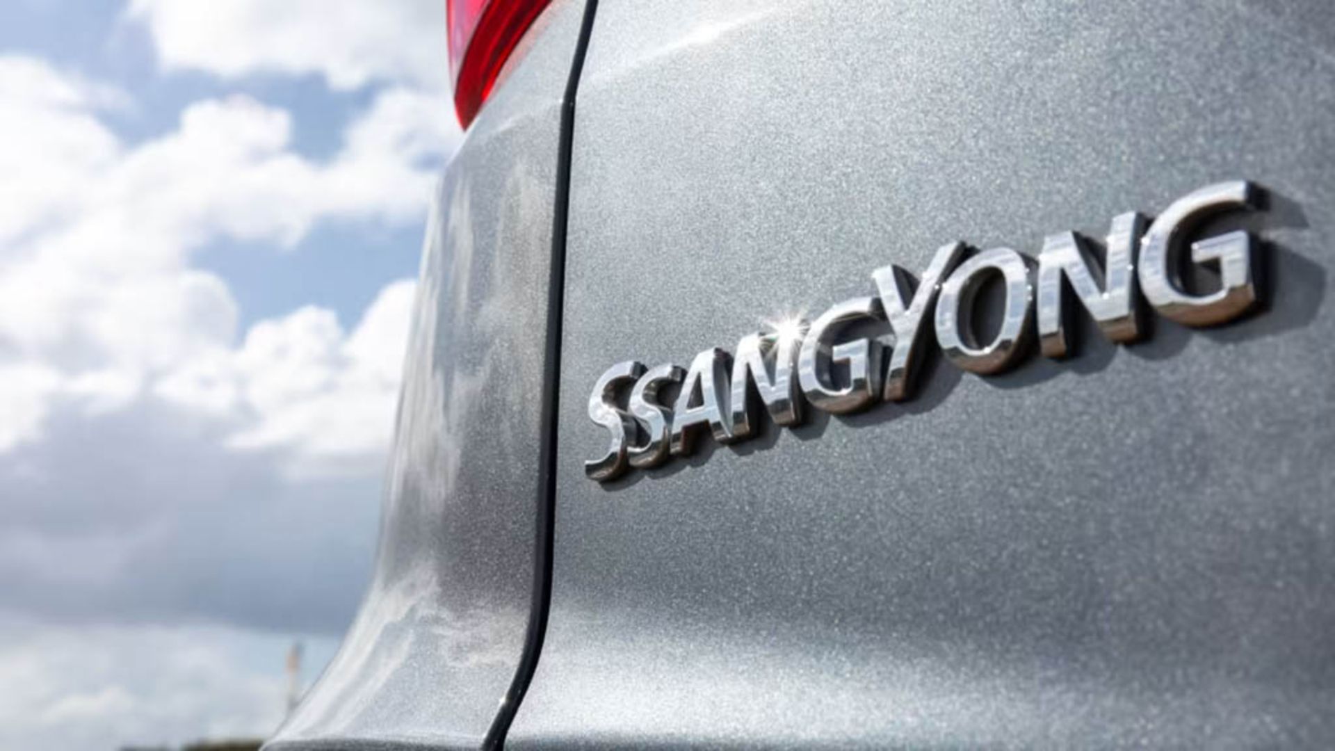 ssangyong badge