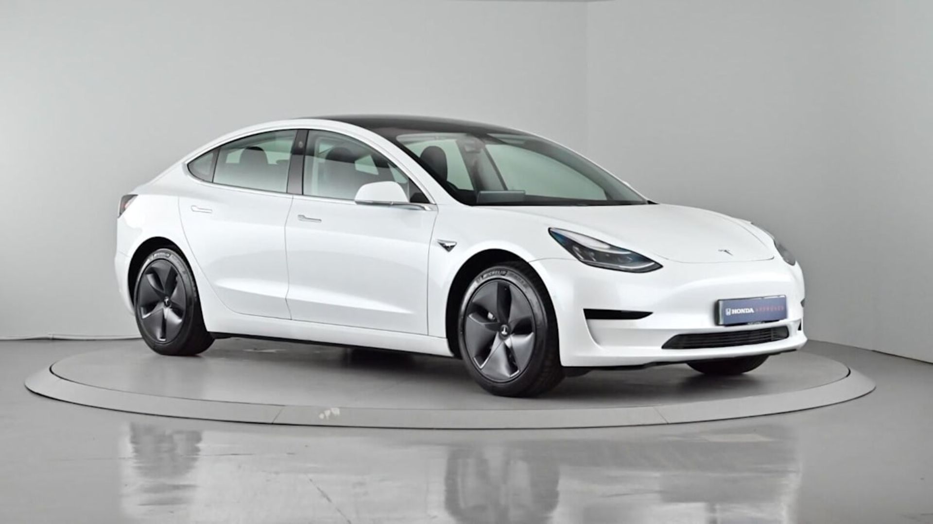 tesla_model_3standard_plus_4dr_auto