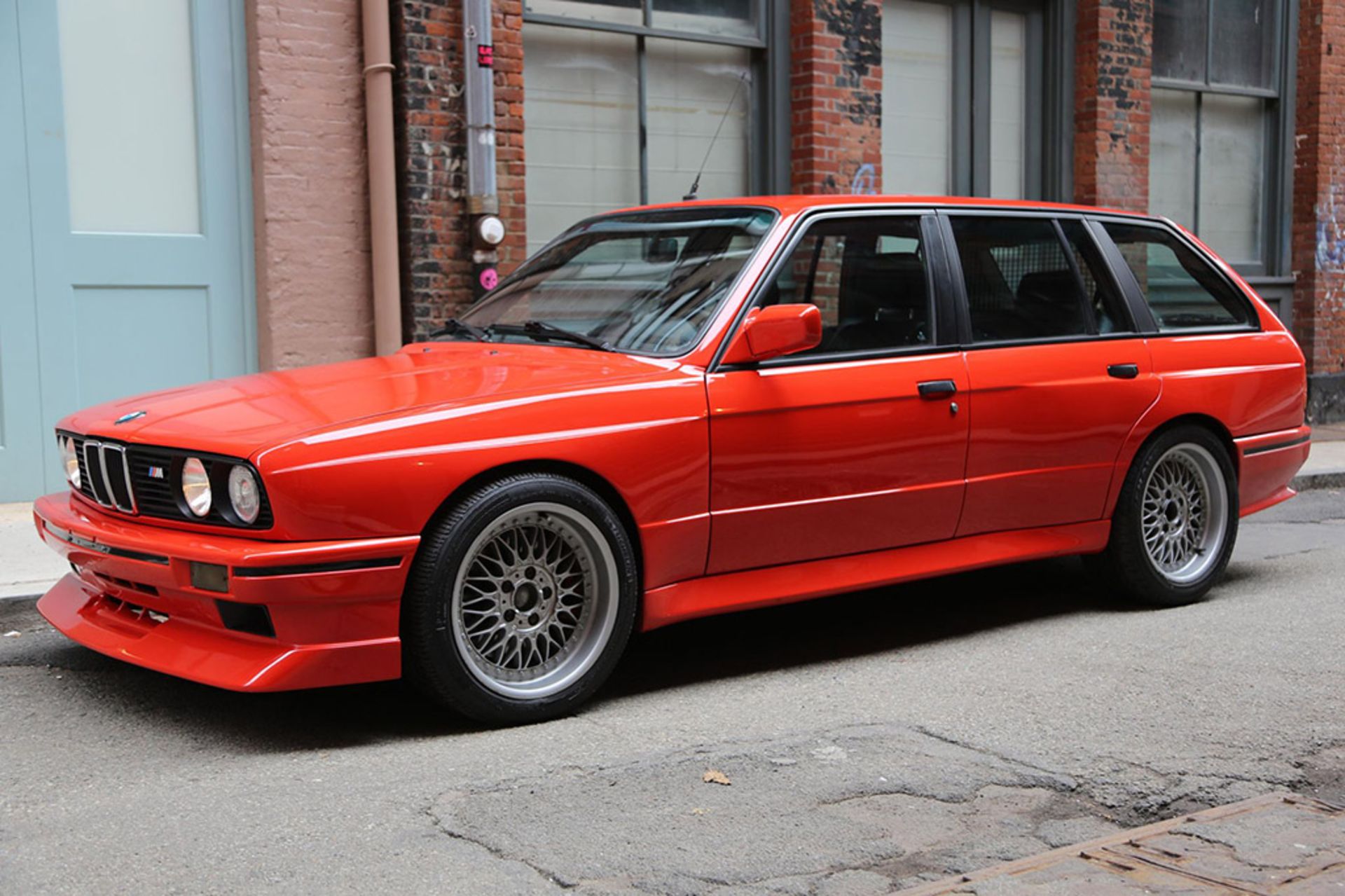 1990-BMW-325i-Touring-1-1024
