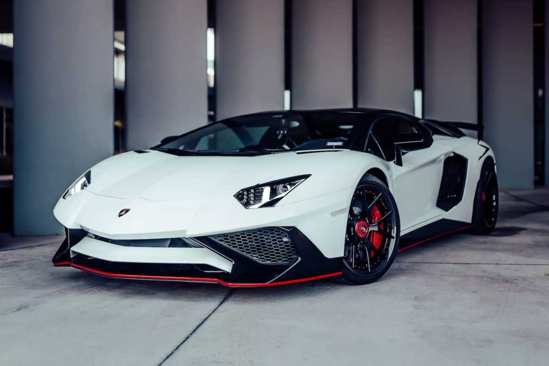 Aventador-7