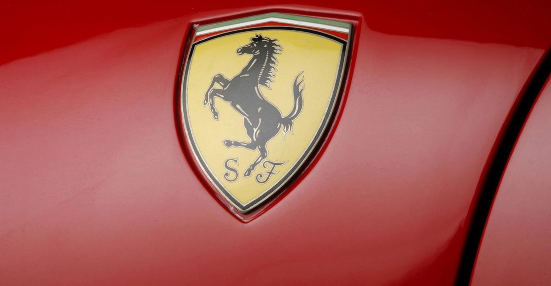 ferrari-logo-fb62