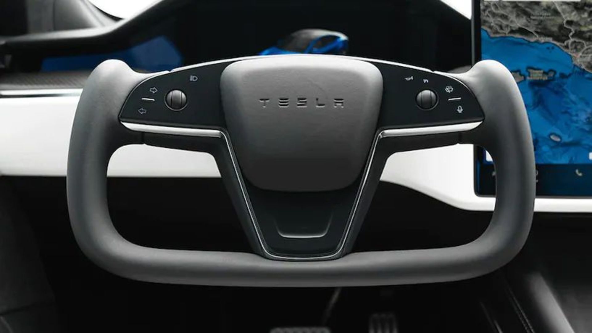 2021-Tesla-Model-S-Plaid-Offsite-4