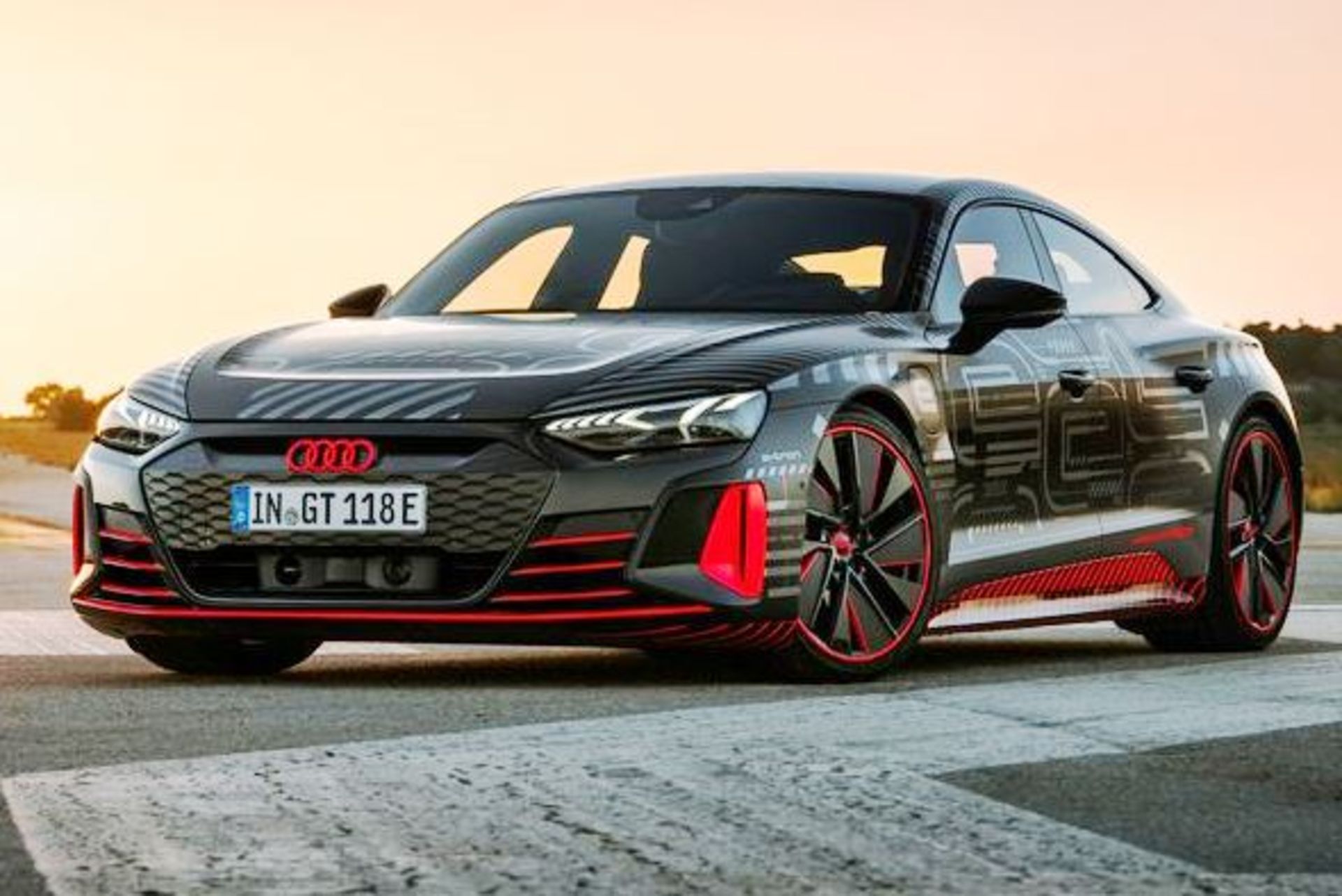 2022-audi-rs-e-tron-gt-105-1604614291