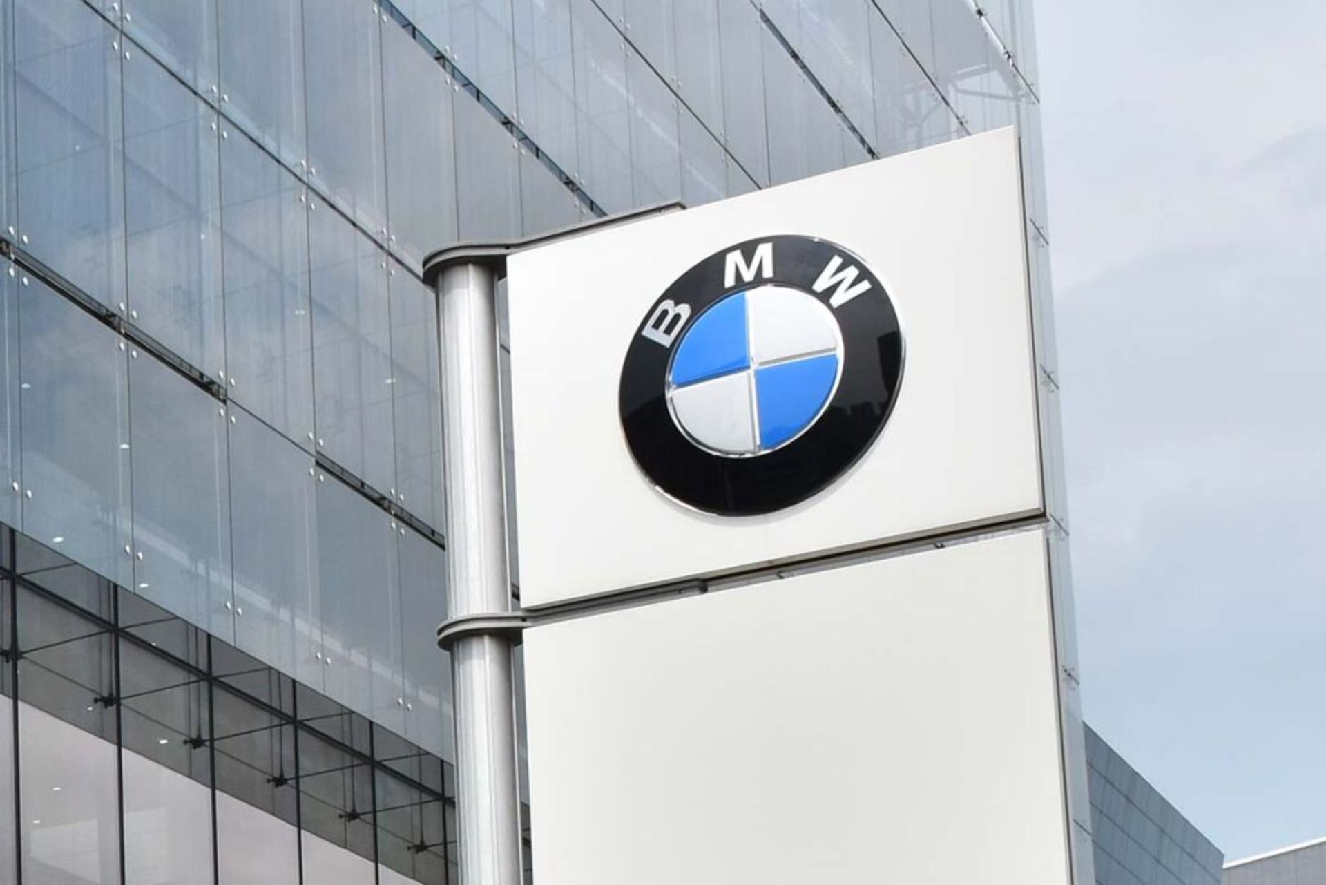 2022-performance-motors-pml-bmw-logo-1024x683