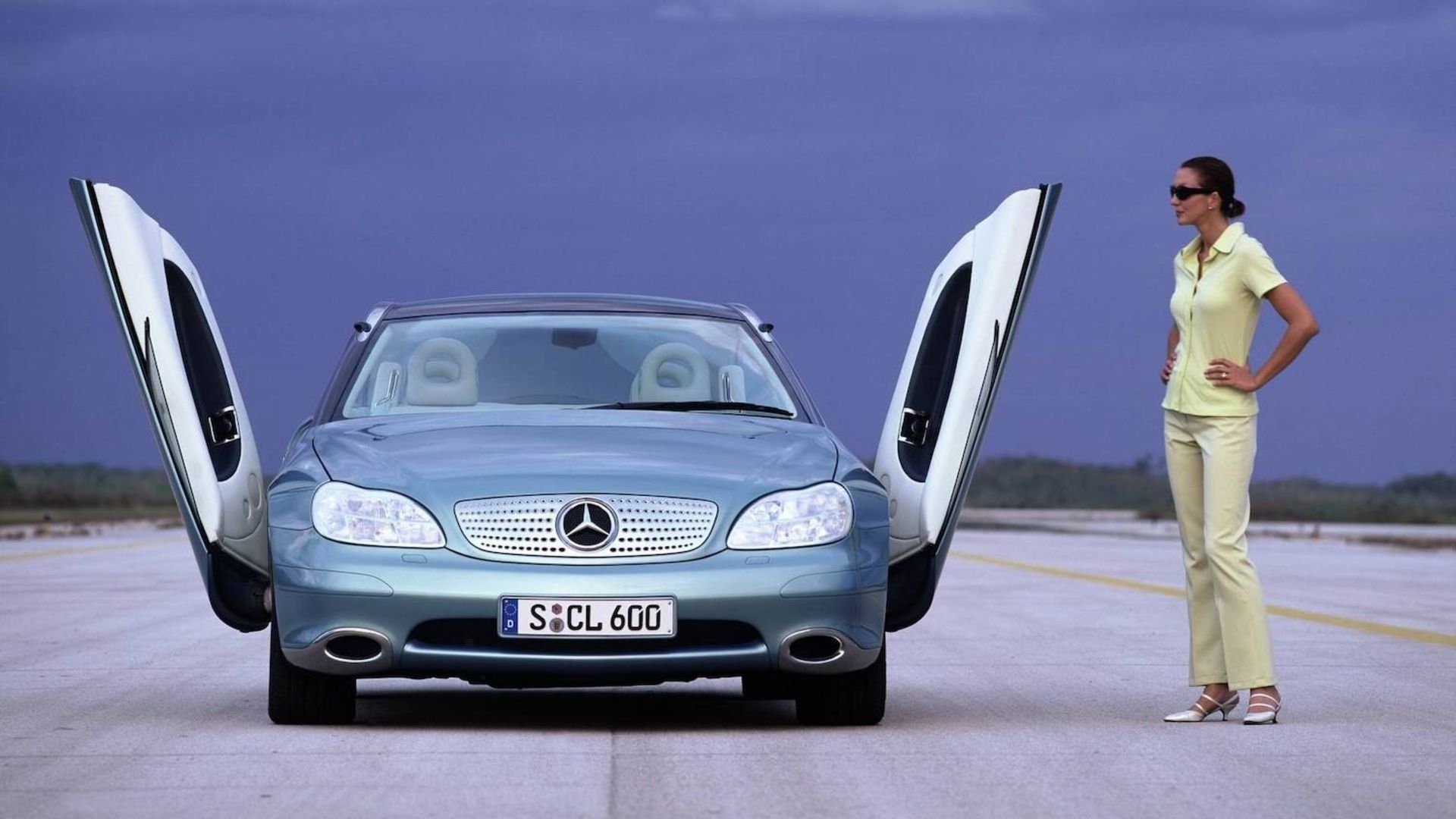 Mercedes-Benz-F-200-4