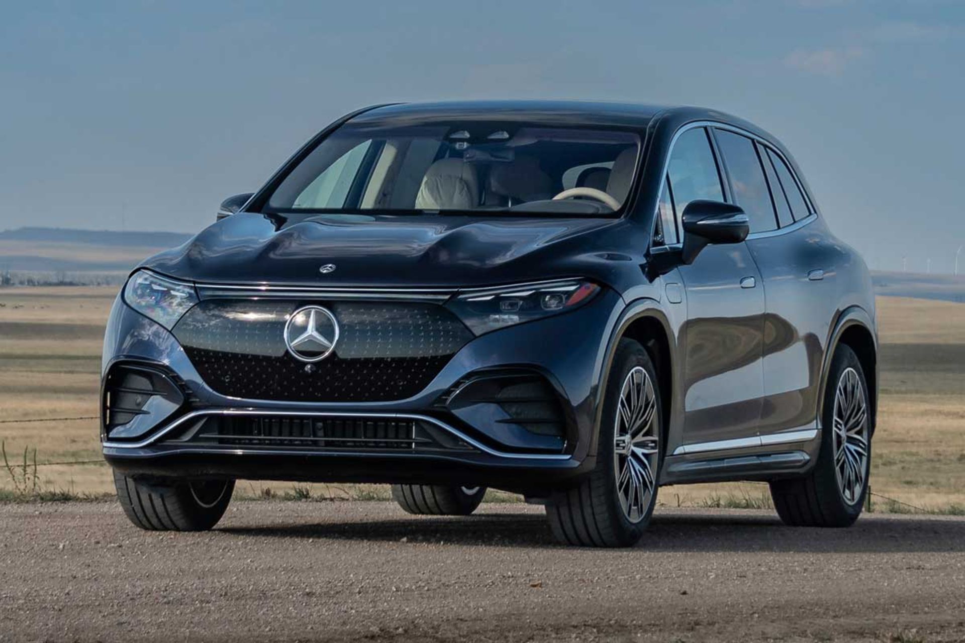 Mercedes-EQS-SUV-1