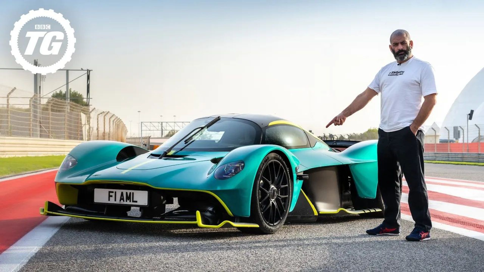 chris-harris-drives-aston-martin-valkyrie