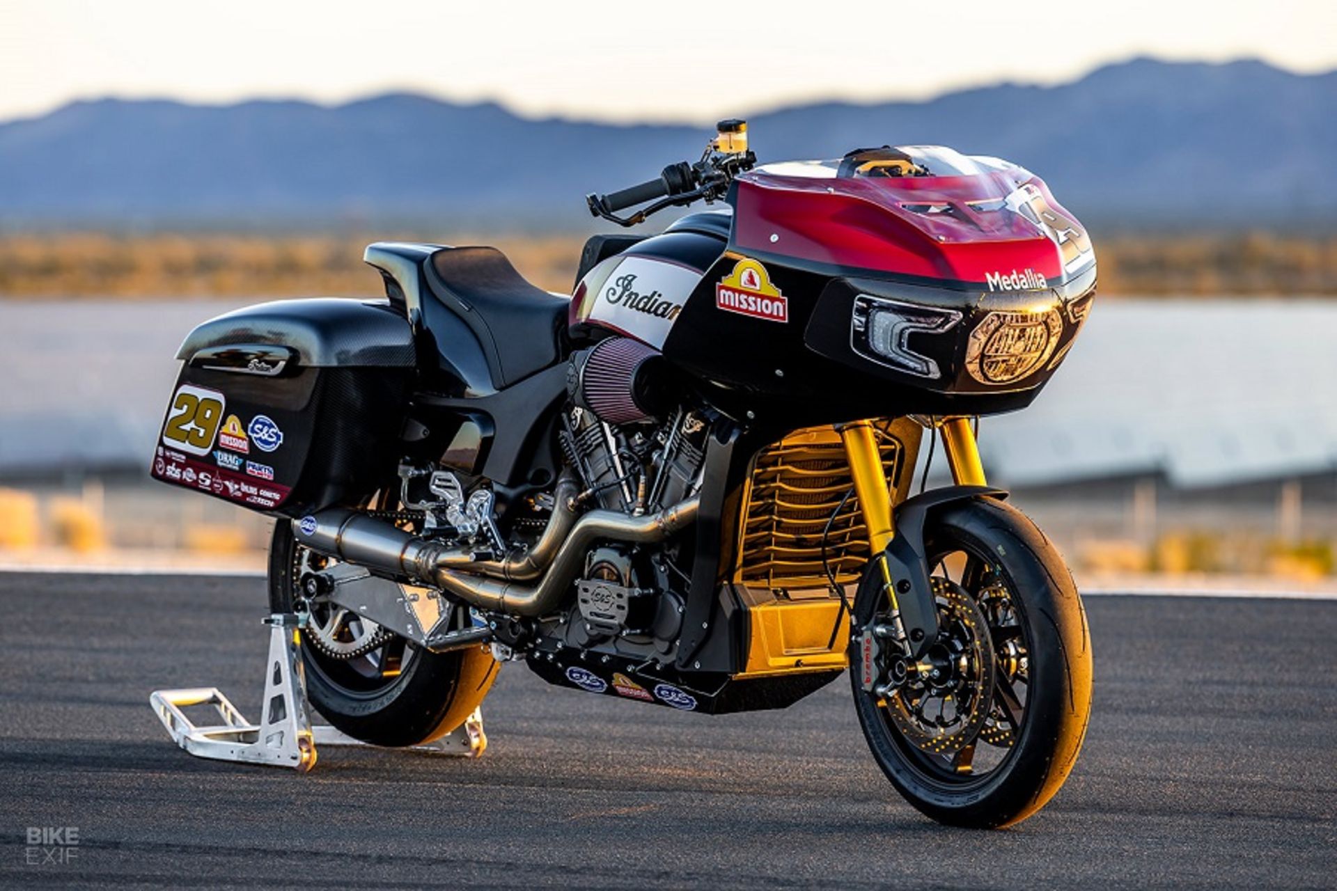 indian-challenger-rr-racing-bagger
