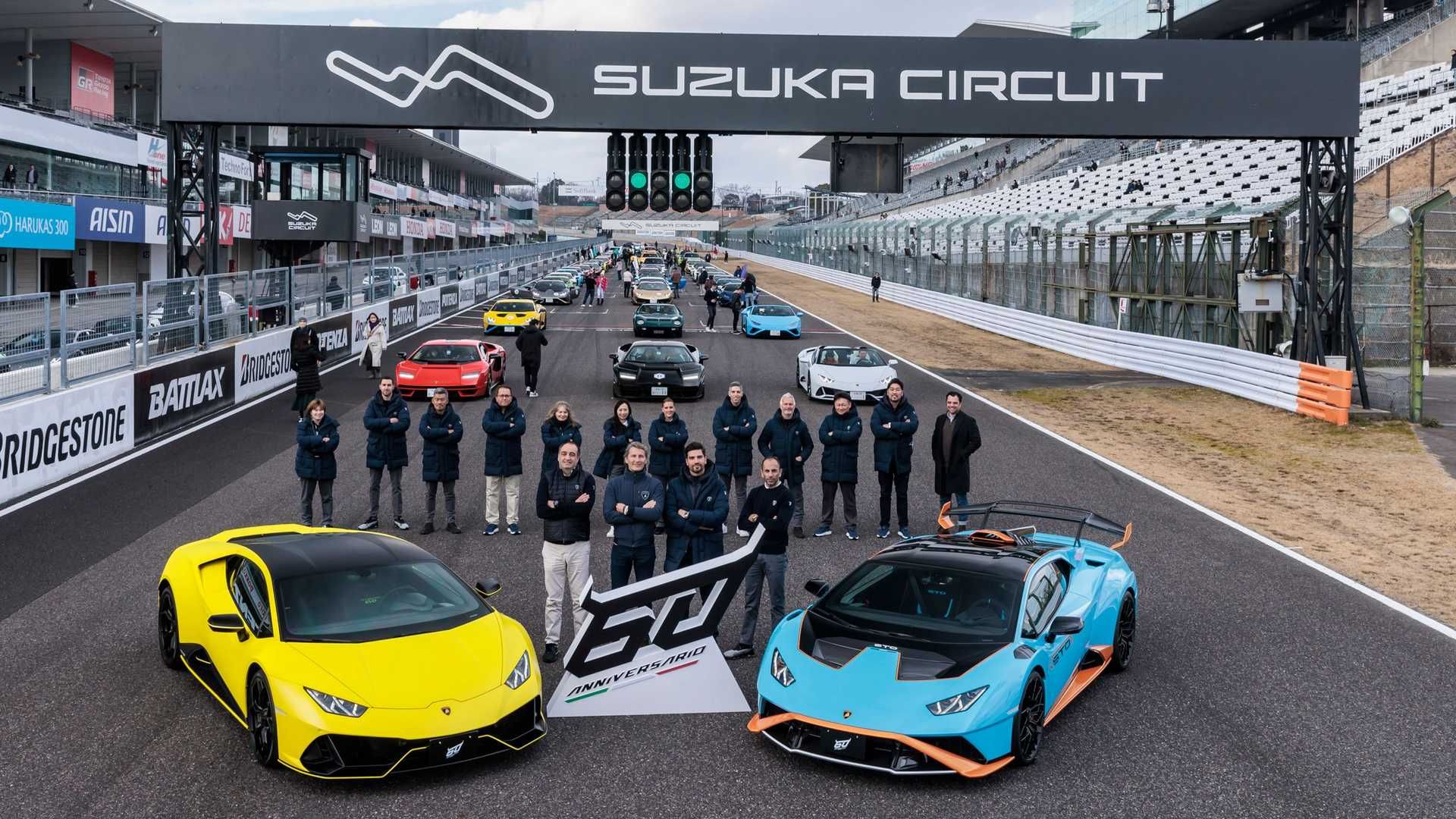 largest-parade-of-lamborghini-cars-at-the-suzuka-circuit