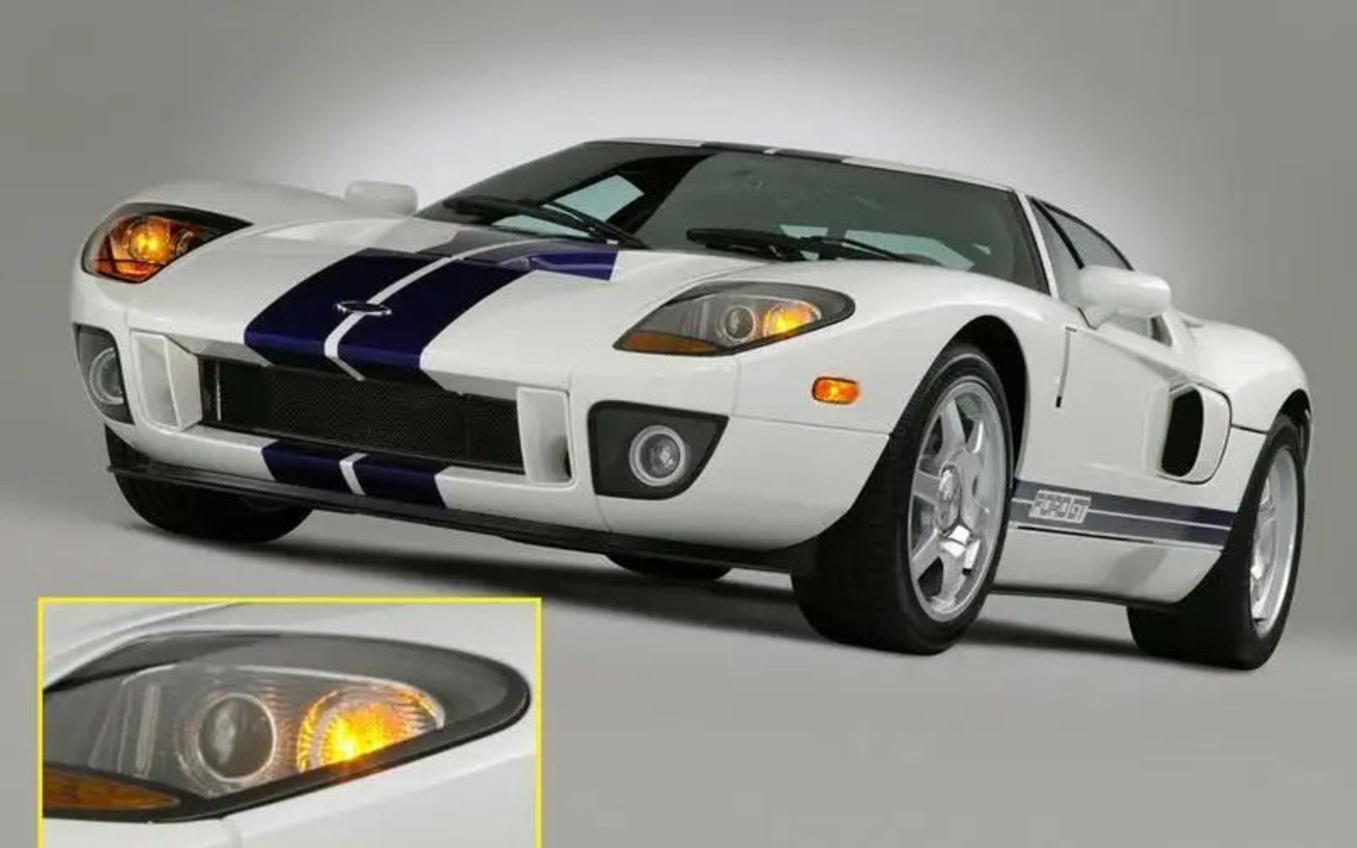 3-ford-gt-headlights_1_0