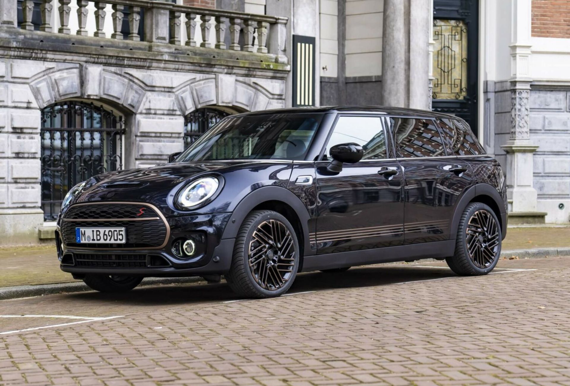 MINI-Clubman-Final-Edition-30-1-1512x1024