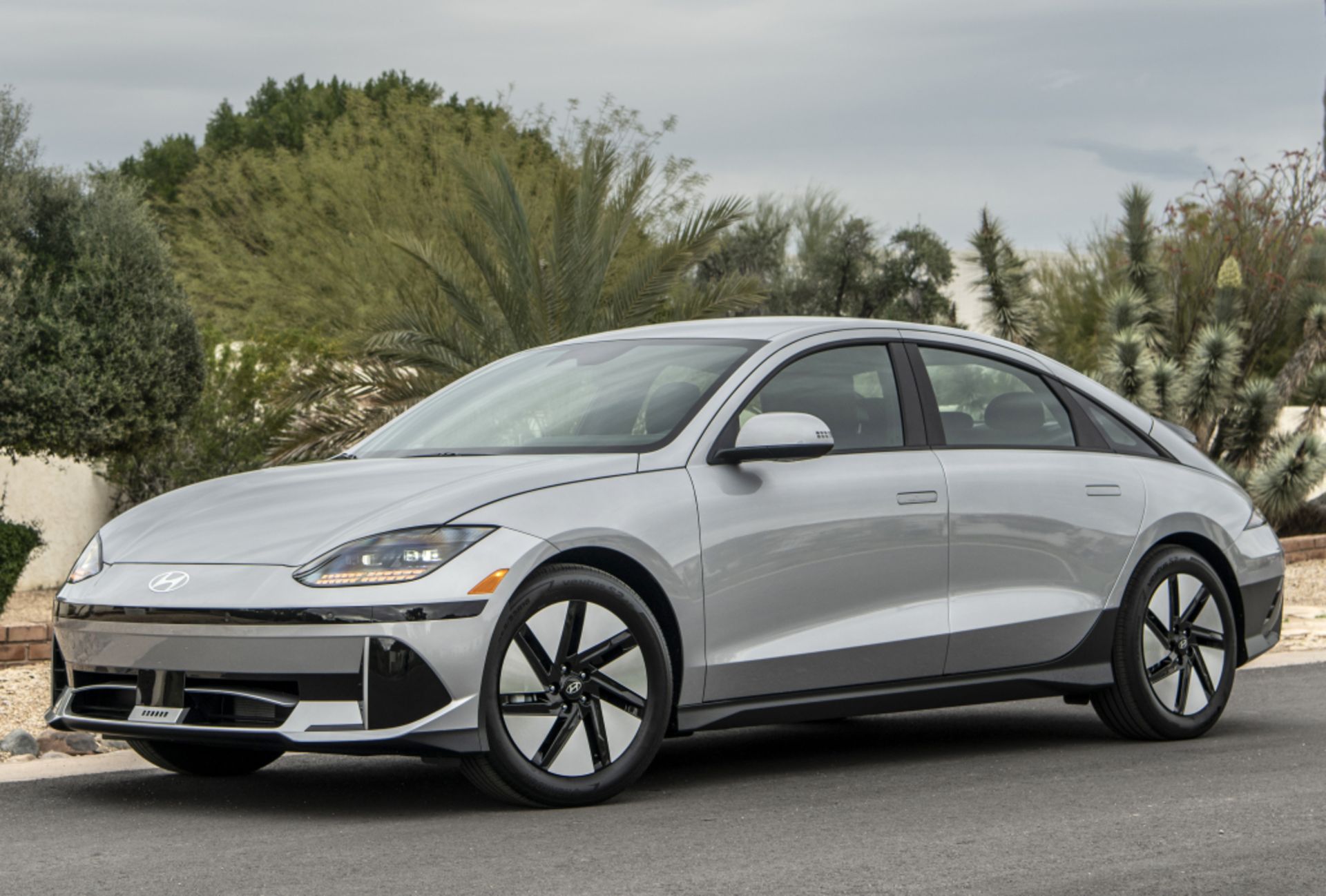 hyundai_ioniq_6_se_8_078c0803120c0c30