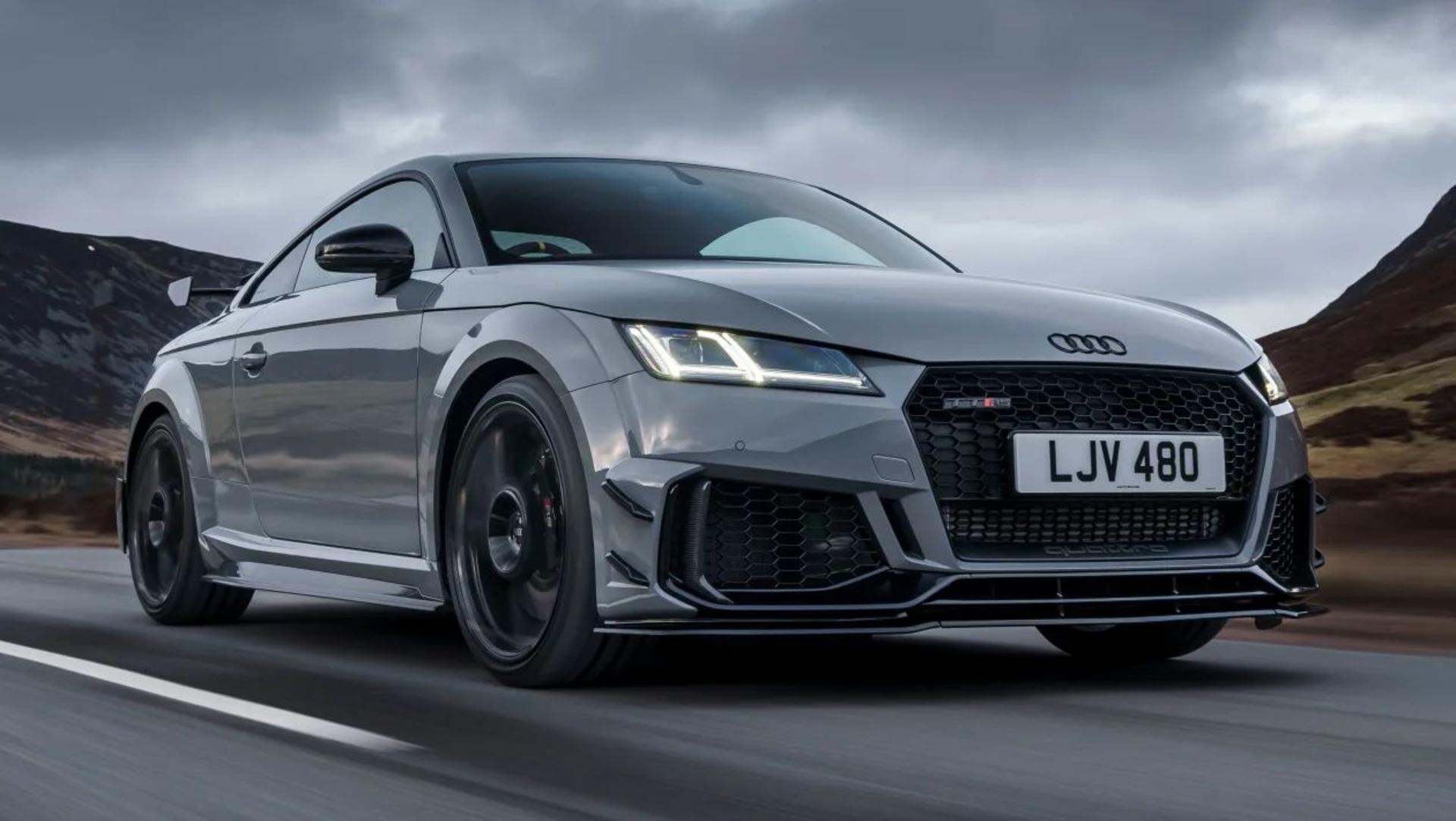 Audi TT RS Iconic Edition 2023-17