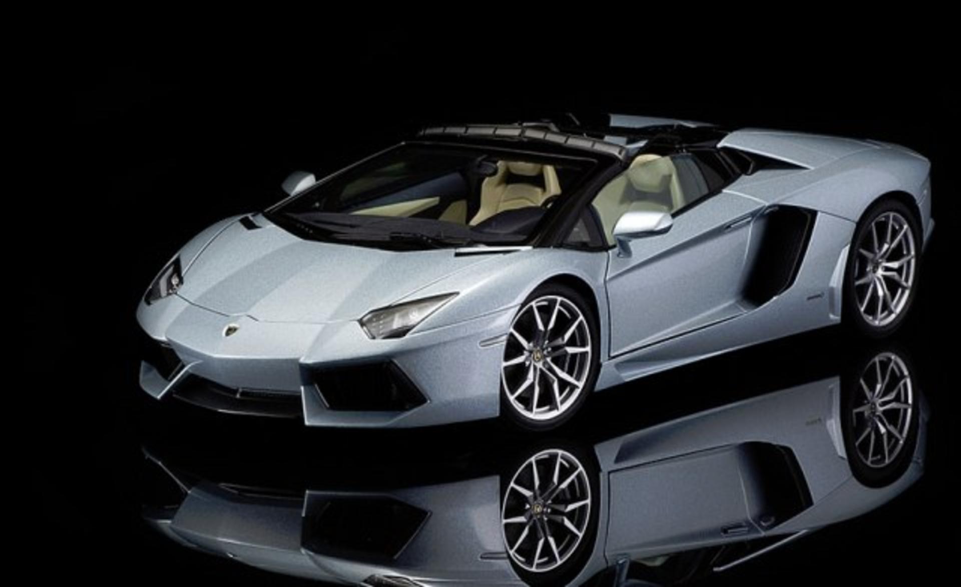 ld_Aventador-LP700-4-Roadster4
