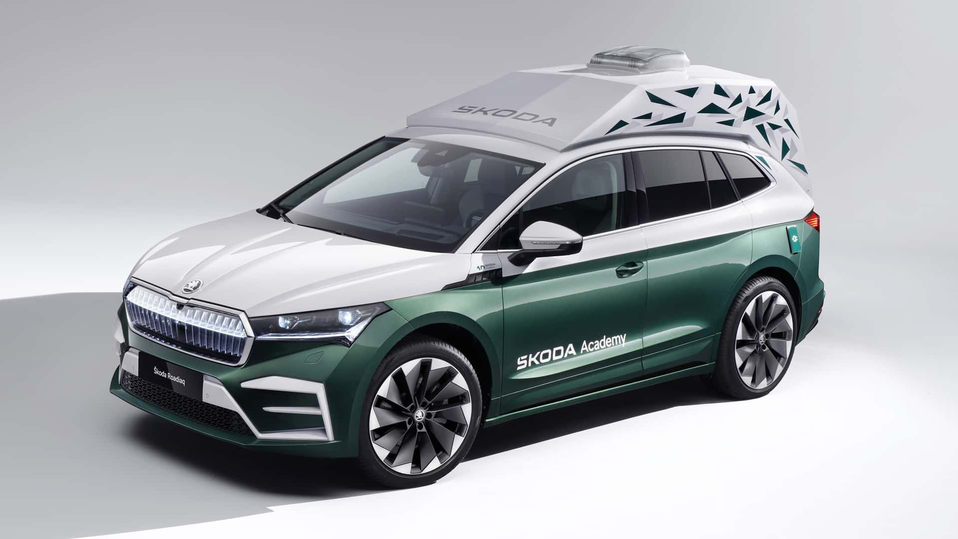 2023-skoda-roadiaq (6)