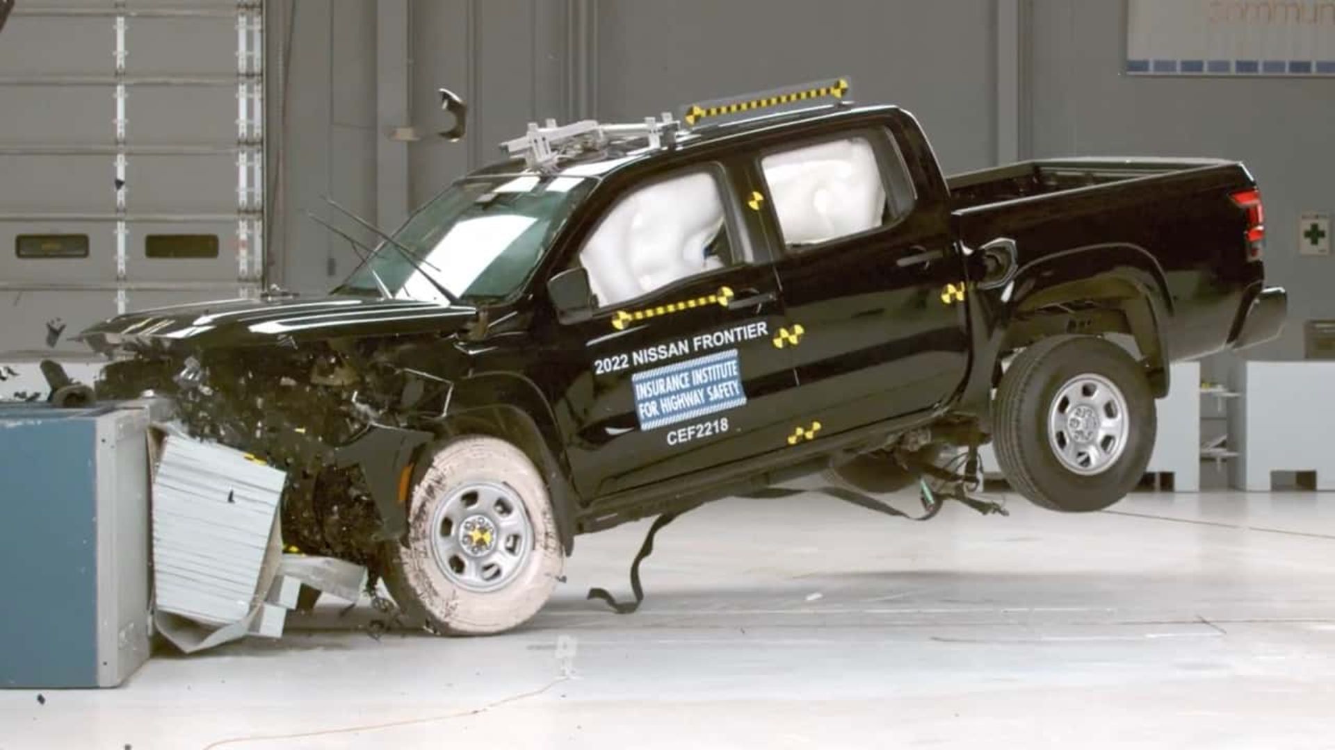 nissan-frontier-crash-test